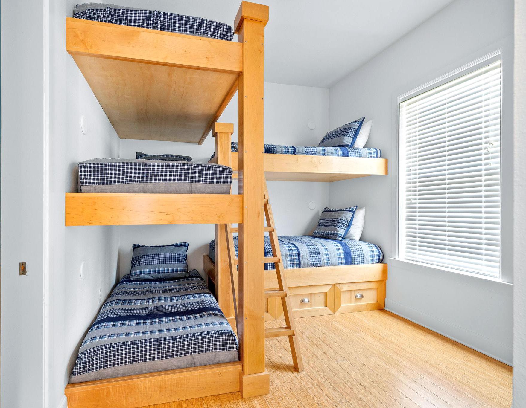 Ensenada Uno 1715 15