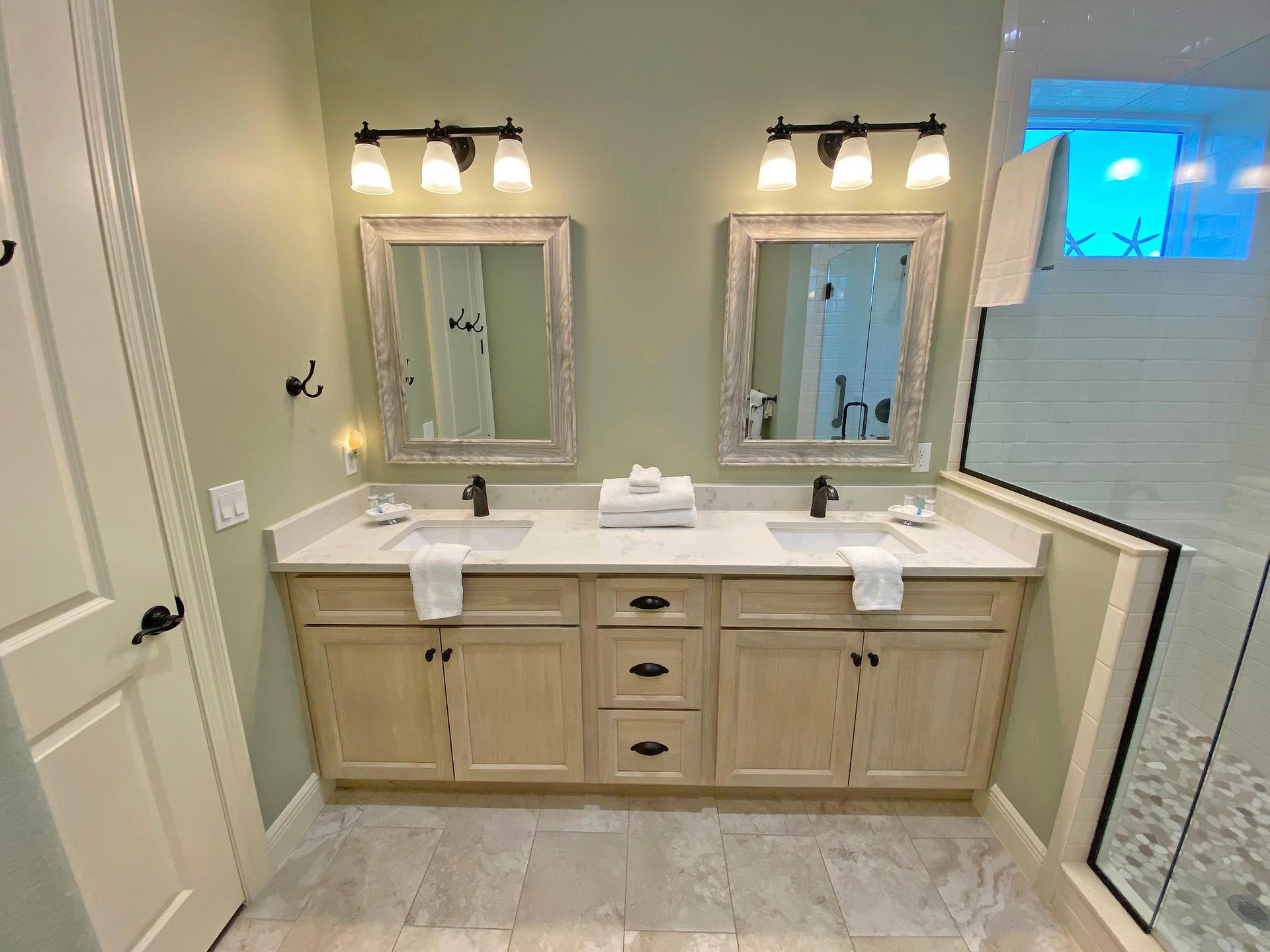 Ariola 1105  Emerald Oasis 32