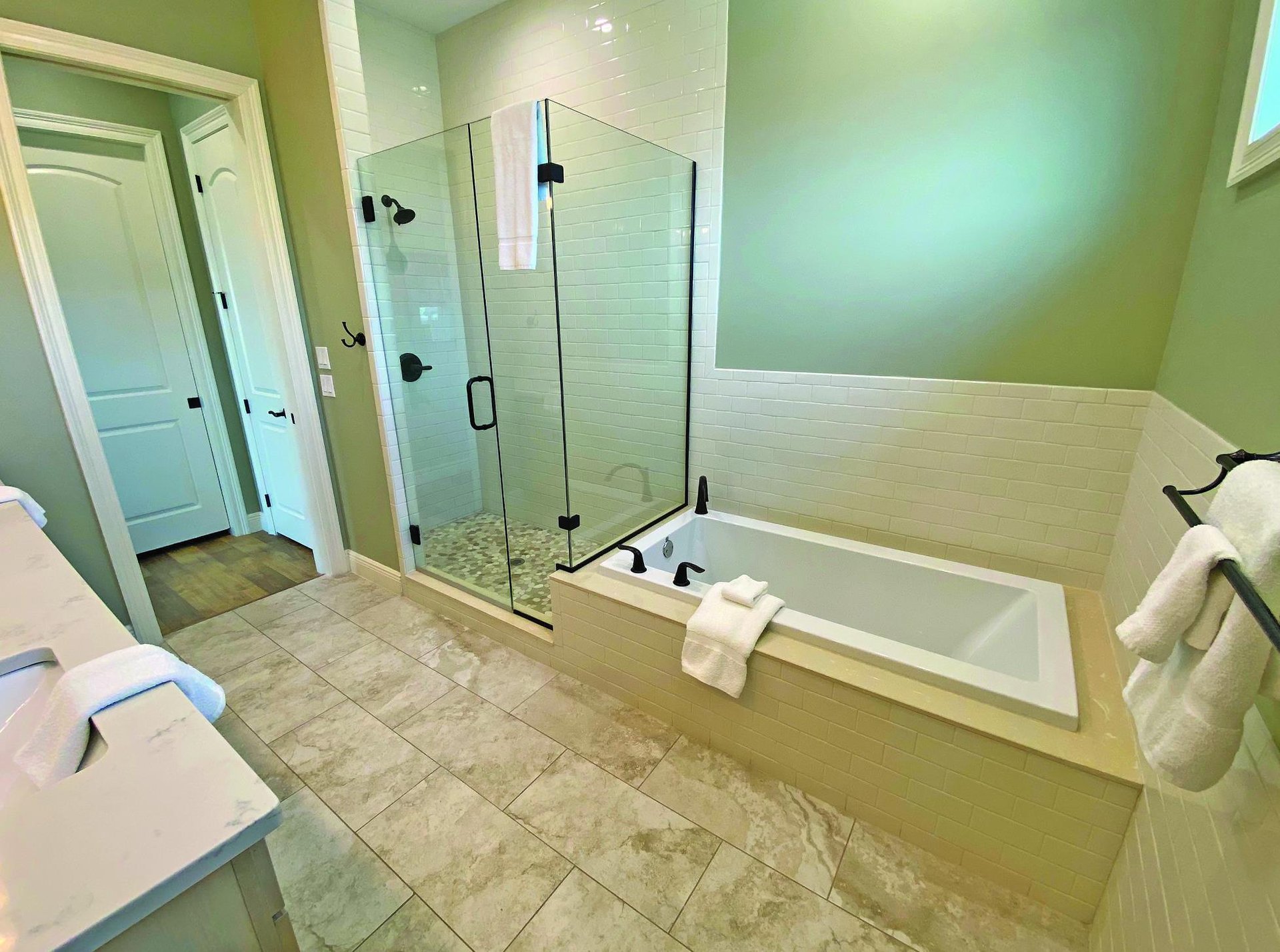 Ariola 1105  Emerald Oasis 51