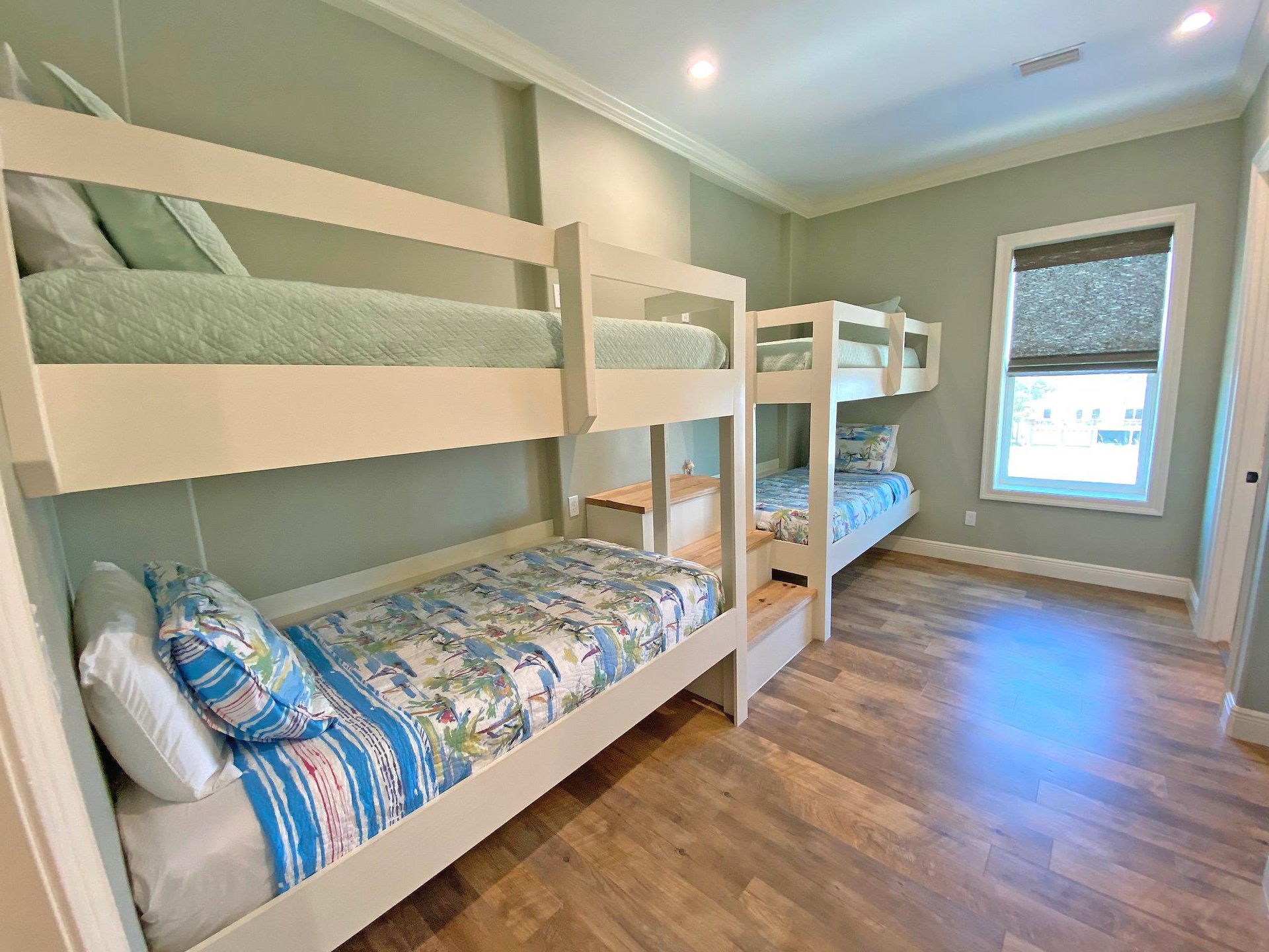 Ariola 1105  Emerald Oasis 56