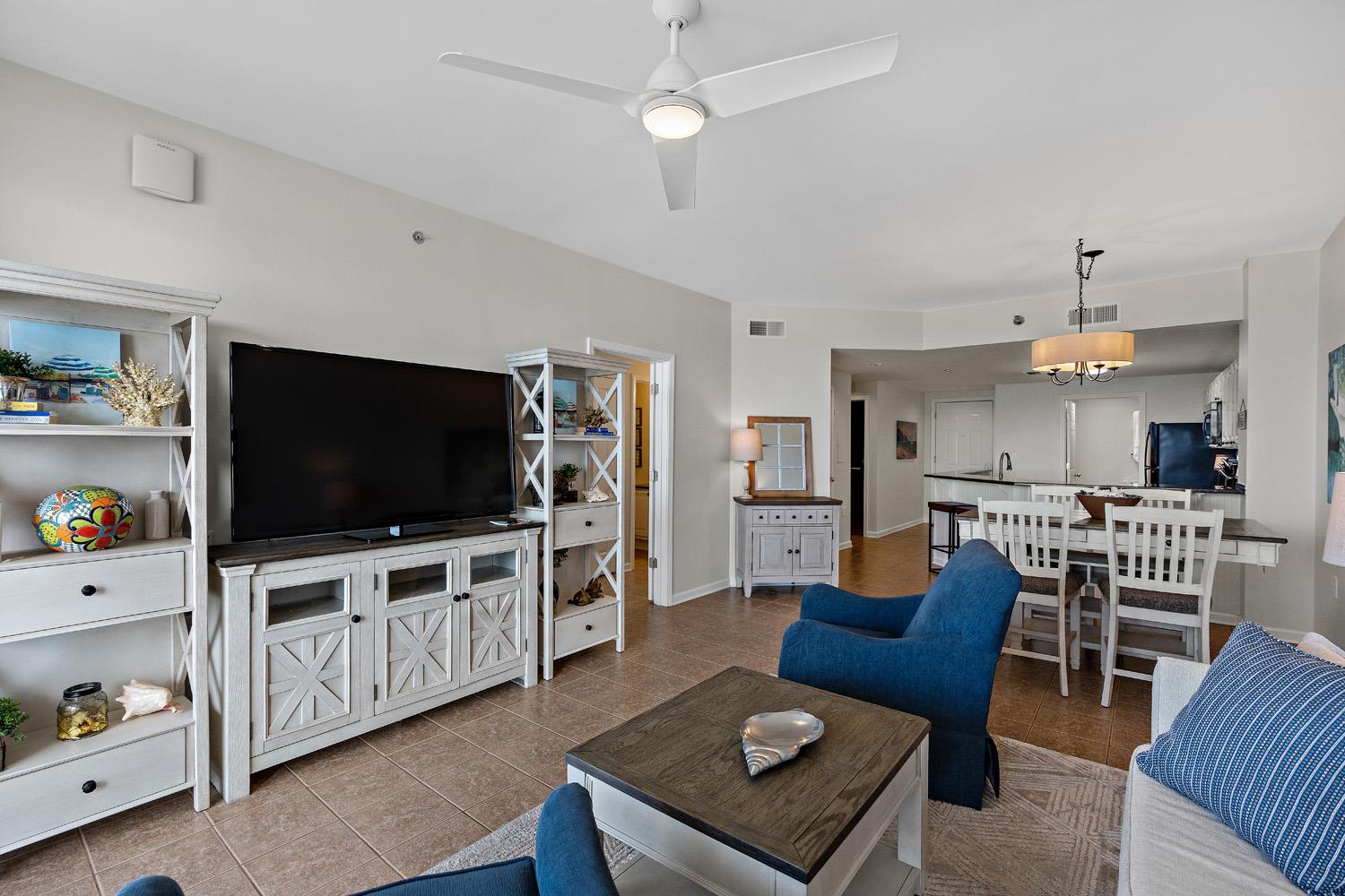 Beach Club Doral 807 2