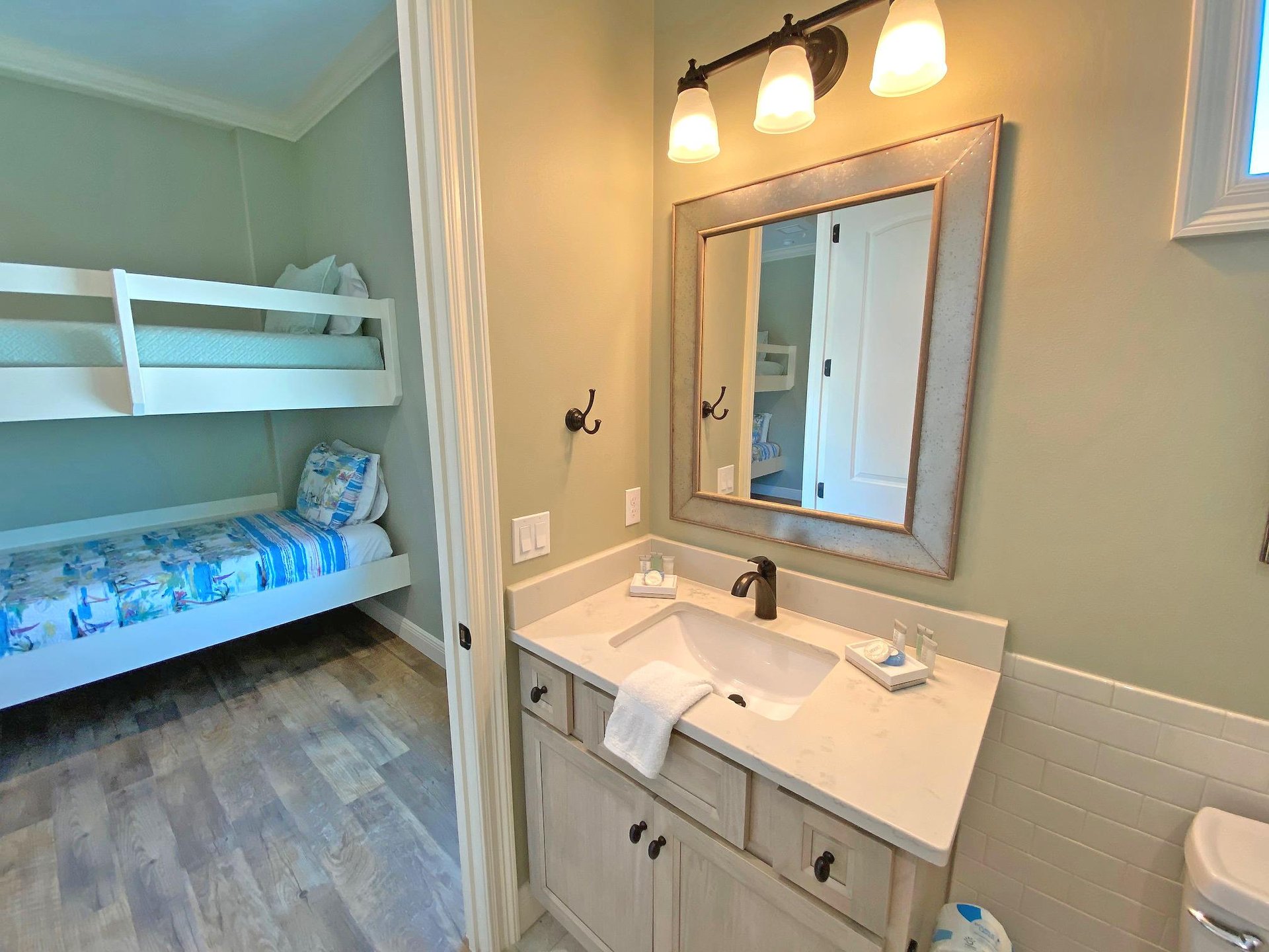 Ariola 1105  Emerald Oasis 58