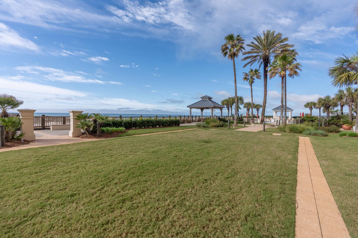 Beach Club Doral 807 33