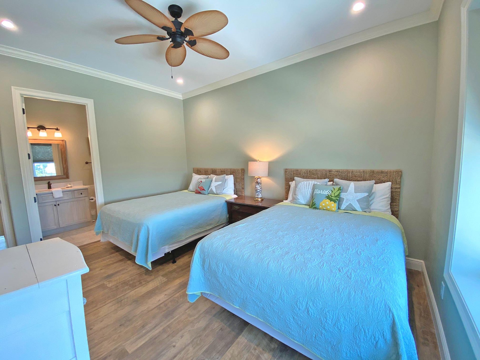 Ariola 1105  Emerald Oasis 69