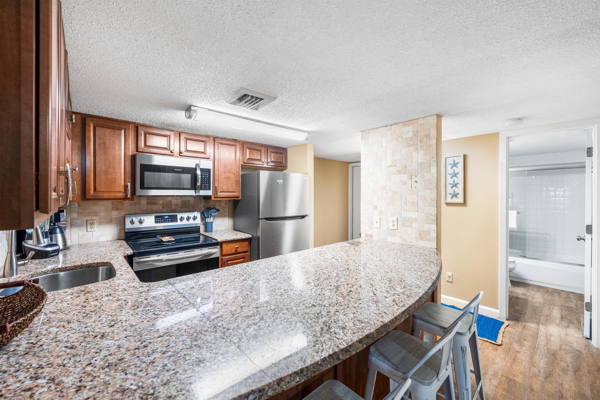 Holiday Surf and Racquet Unit 119 6