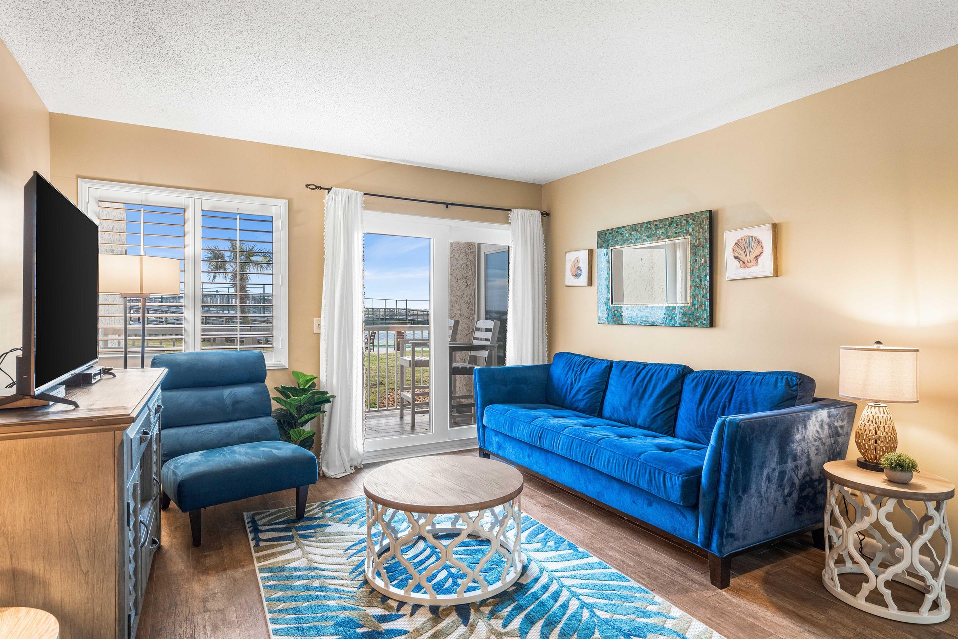 Holiday Surf and Racquet Unit 119 10