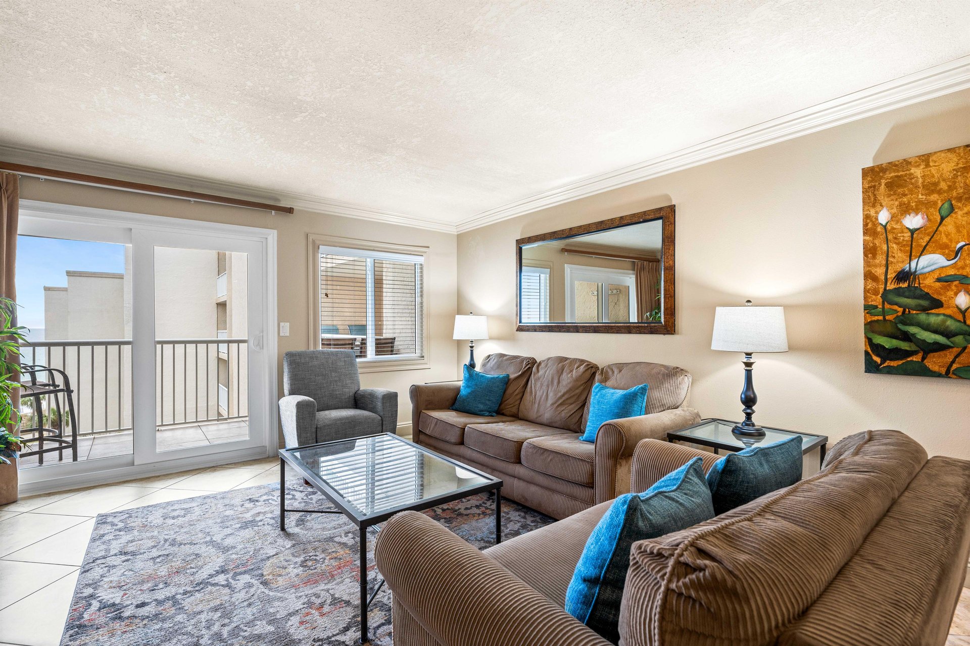 Holiday Surf and Racquet Unit 613 10