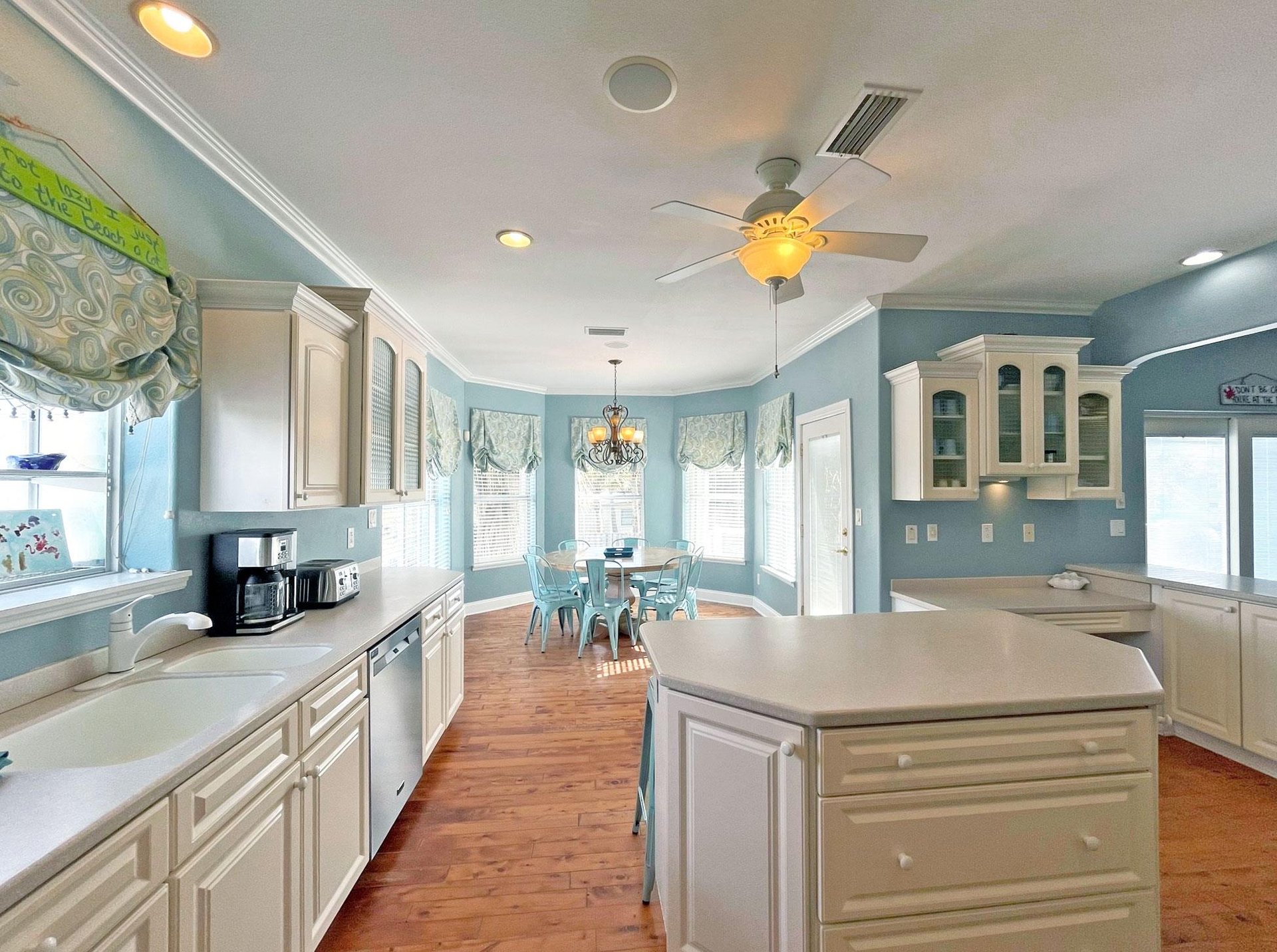 Maldonado 1206  Feeling Beachy 12