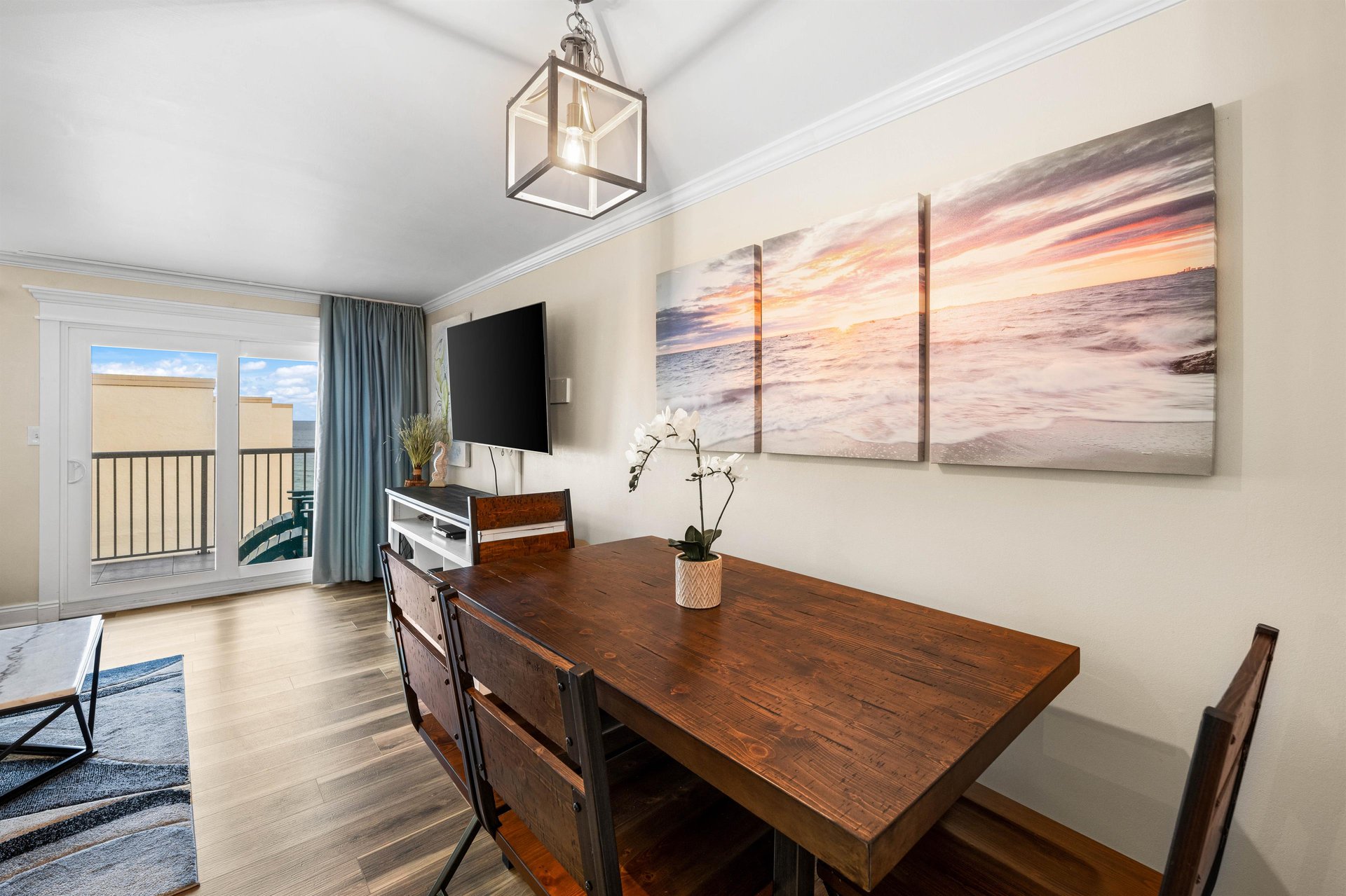 Holiday Surf and Racquet Unit 712 7