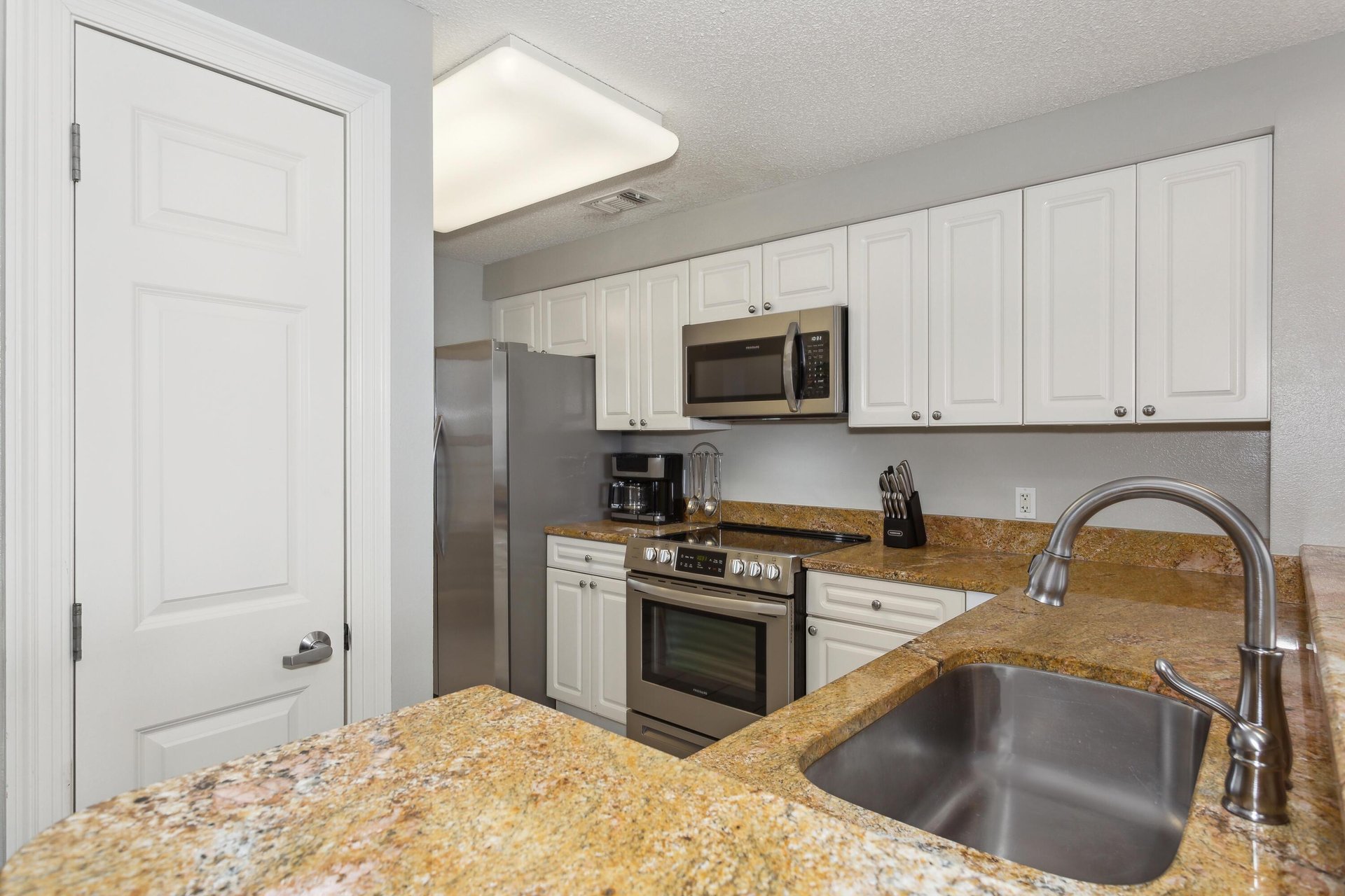 The Pearl of Navarre 1303  SeaGem 14