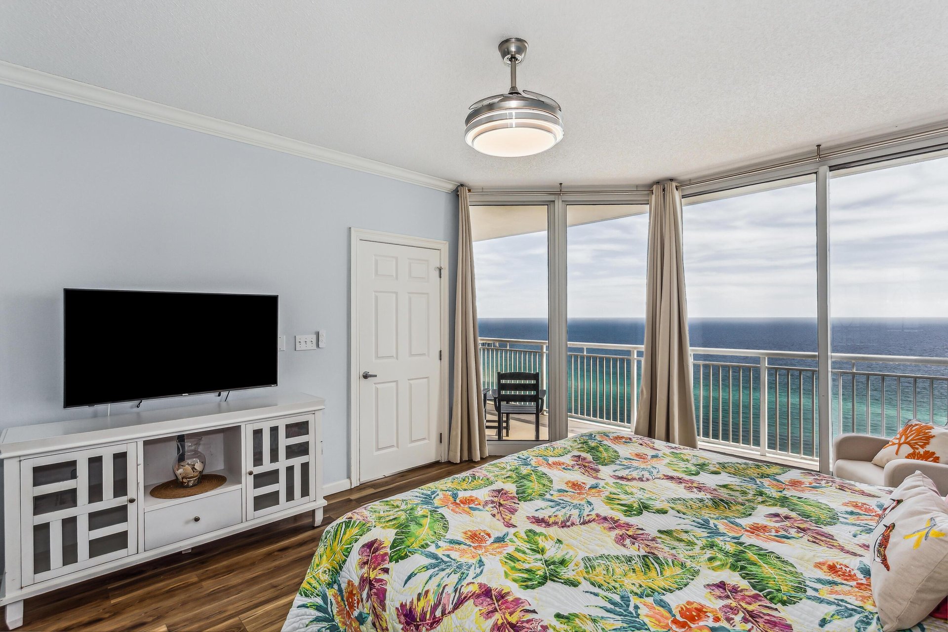 The Pearl of Navarre 1303  SeaGem 19