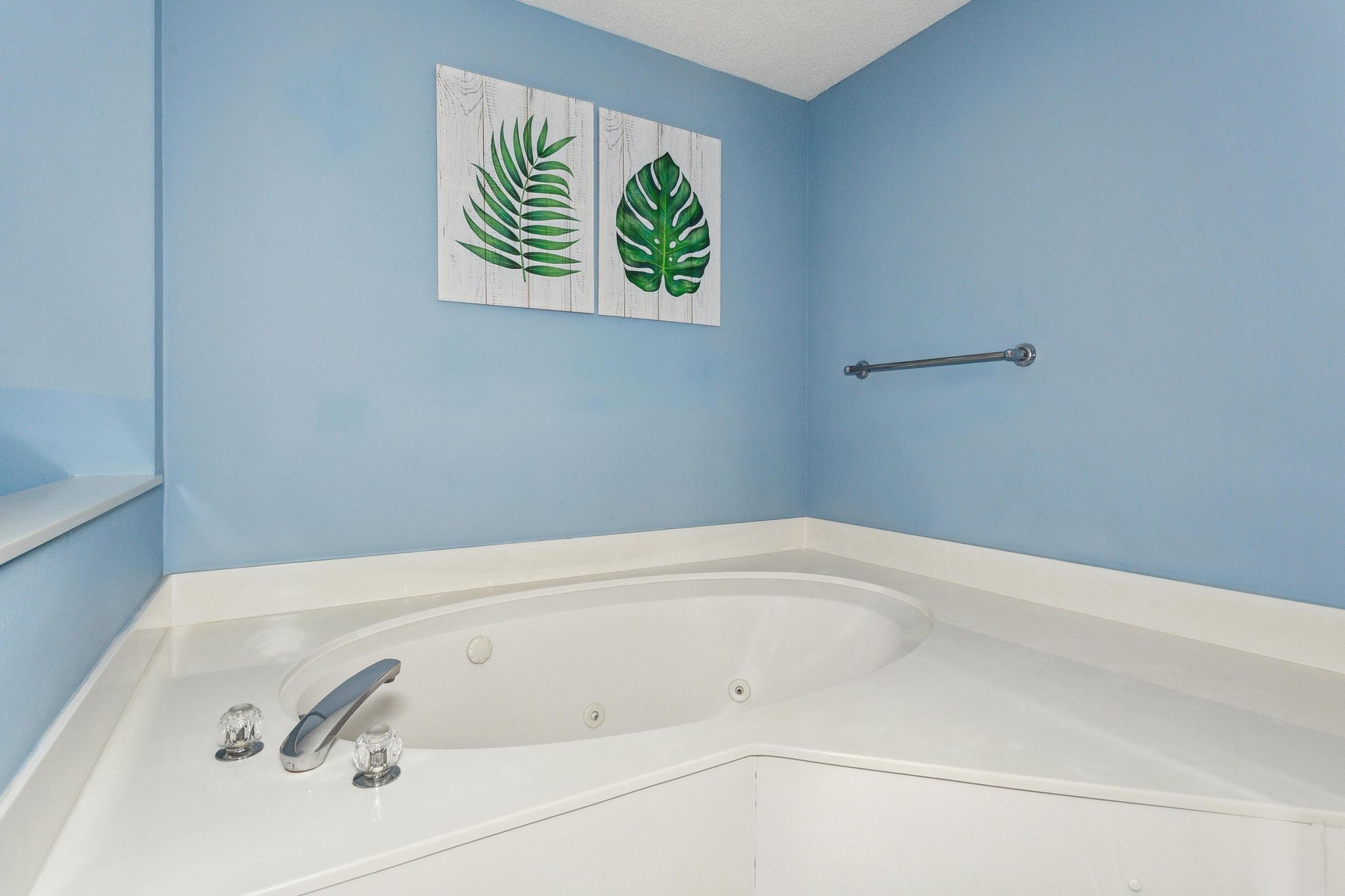 The Pearl of Navarre 1303  SeaGem 24