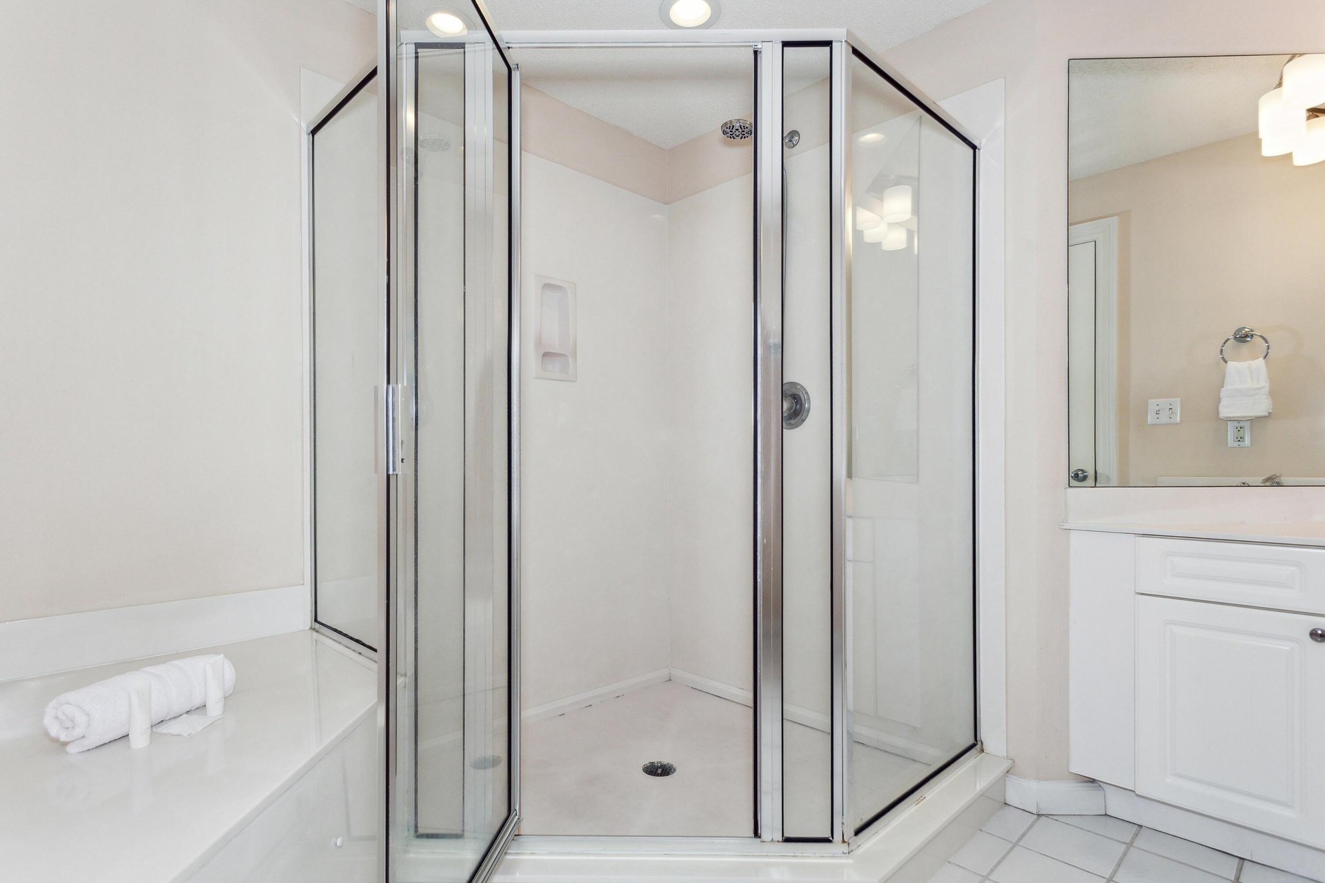 The Pearl of Navarre 802 NextTaSea 24