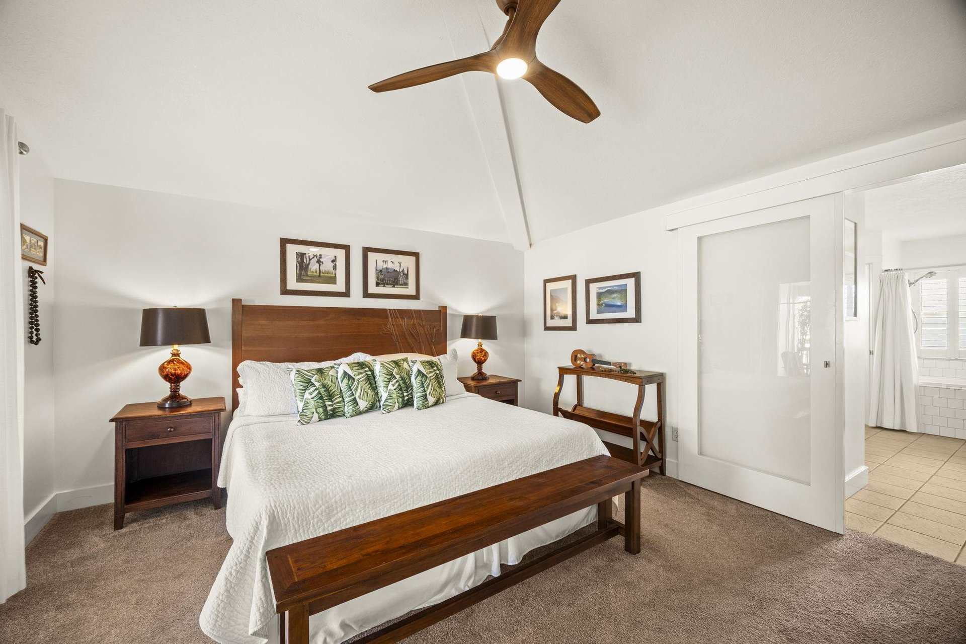 Master bedroom with en suite bathroom