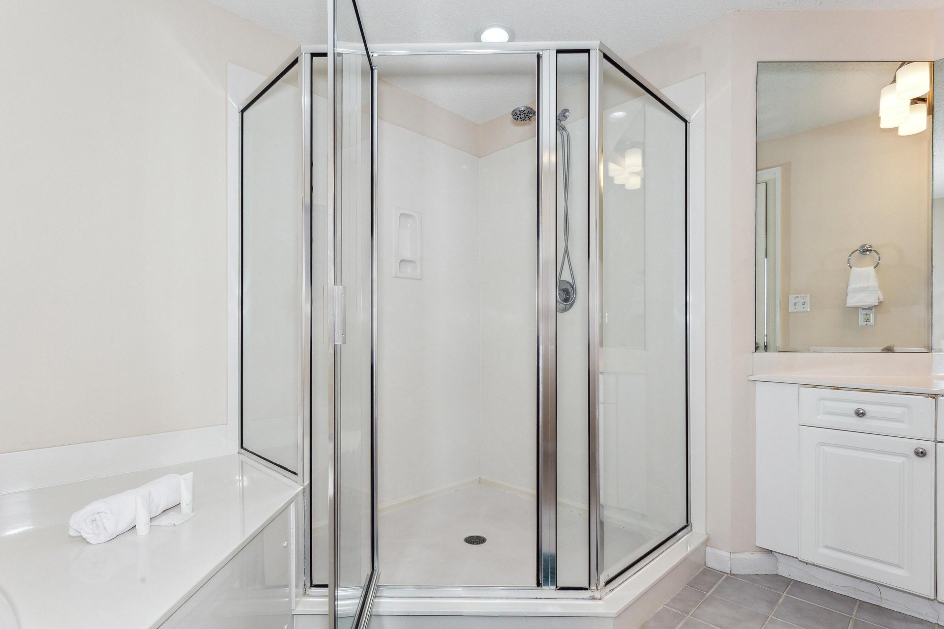 The Pearl of Navarre 801 FanTaSea 34