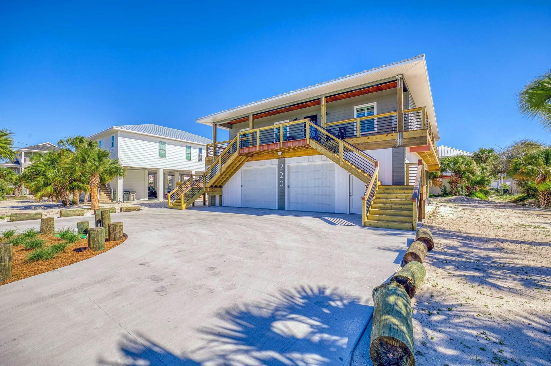 Via De Luna 220  Spanish Moss 4