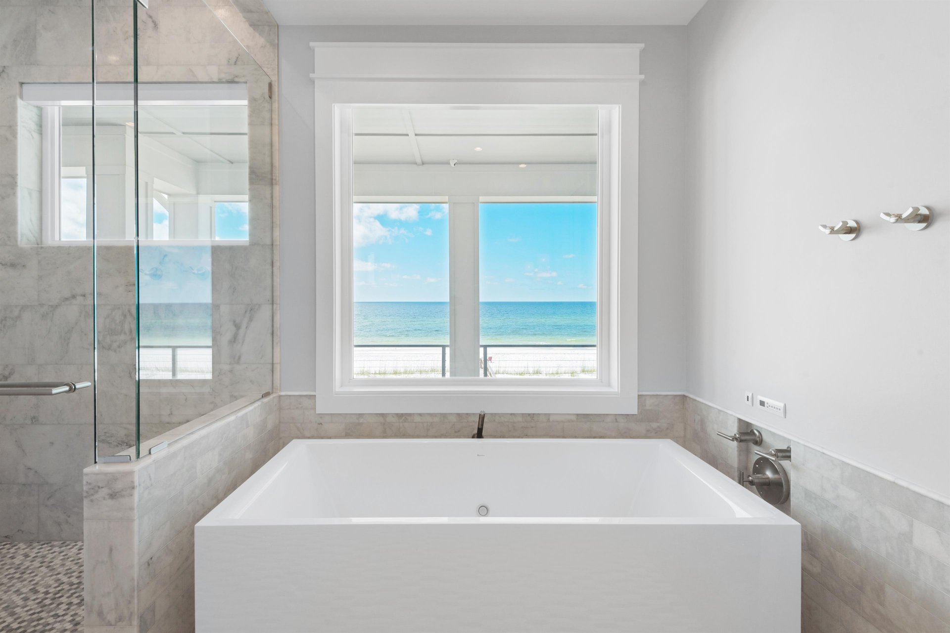 Ariola 906  Salty Kisses 23