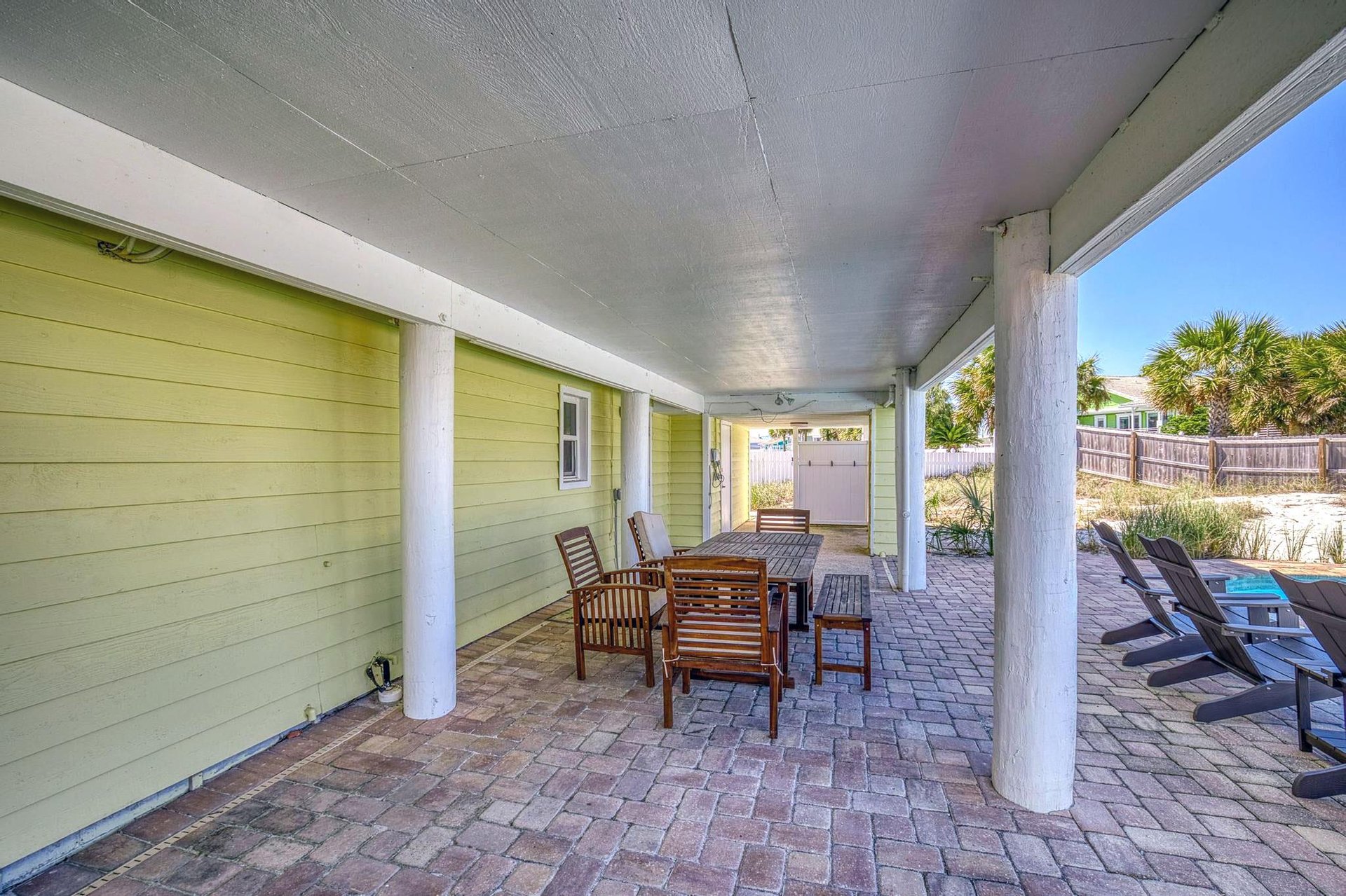 Ariola 1303  Seashell Chateau 37