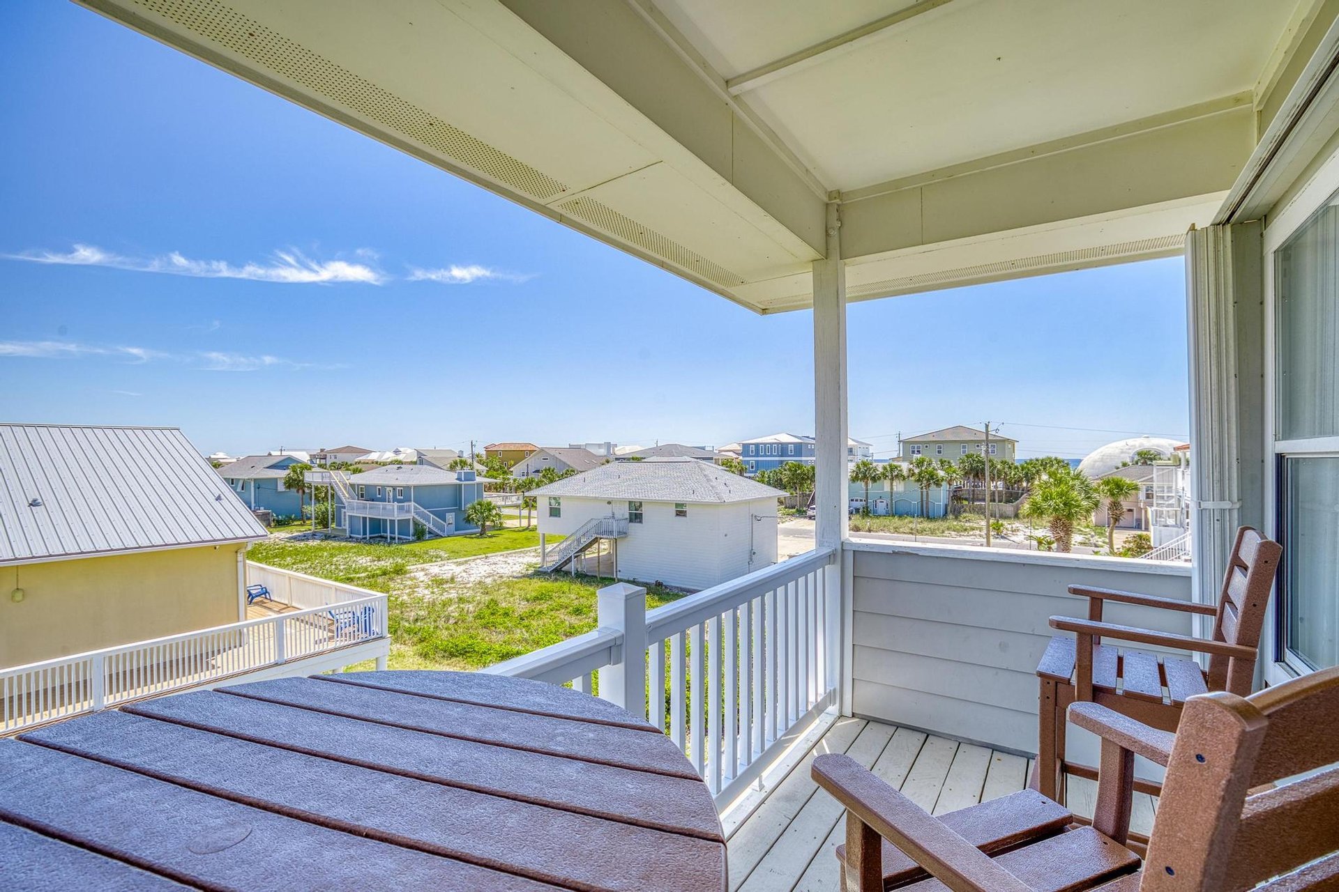 Via De Luna 1004  The Roost 32