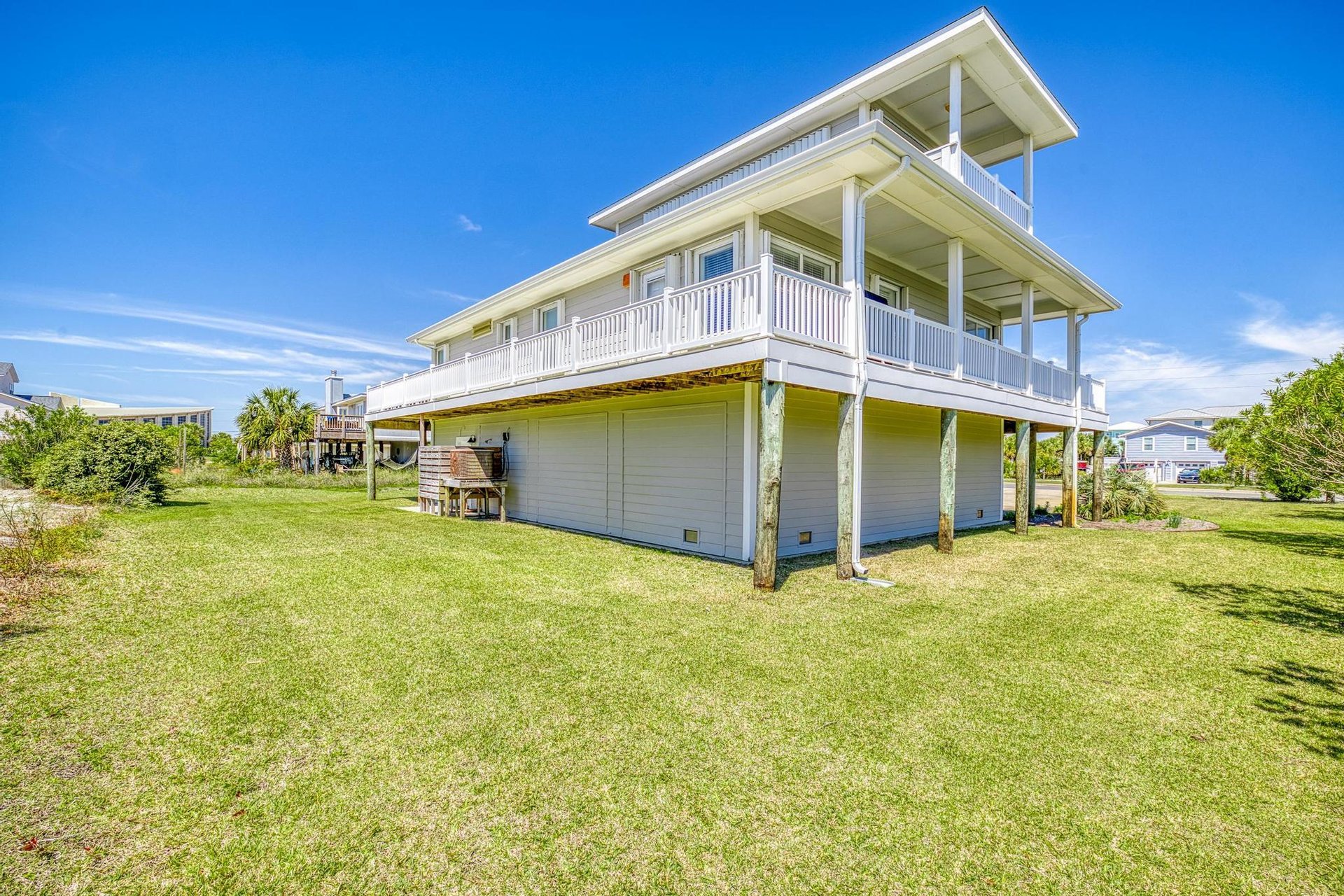 Via De Luna 1004  The Roost 39