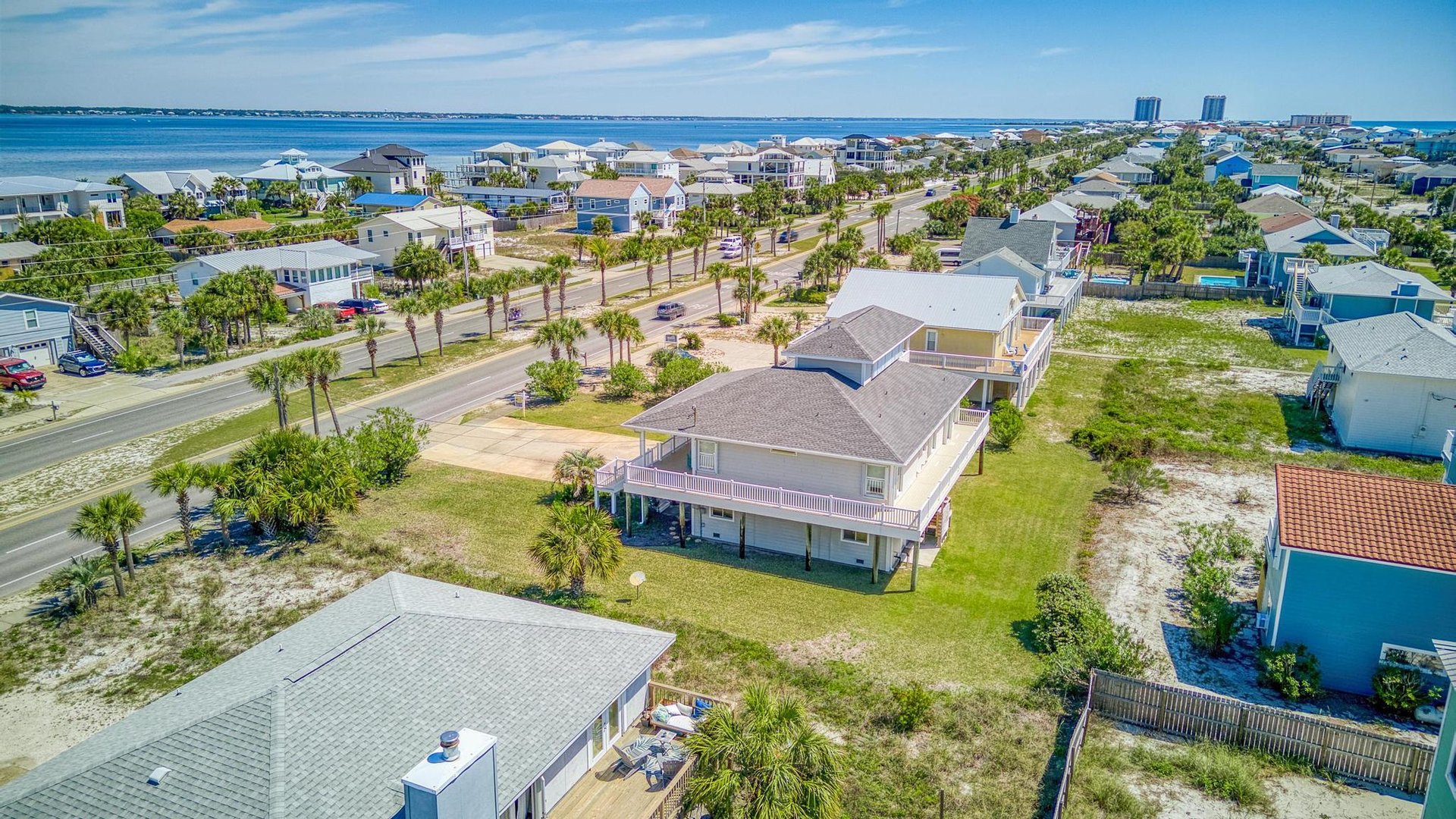 Via De Luna 1004  The Roost 46