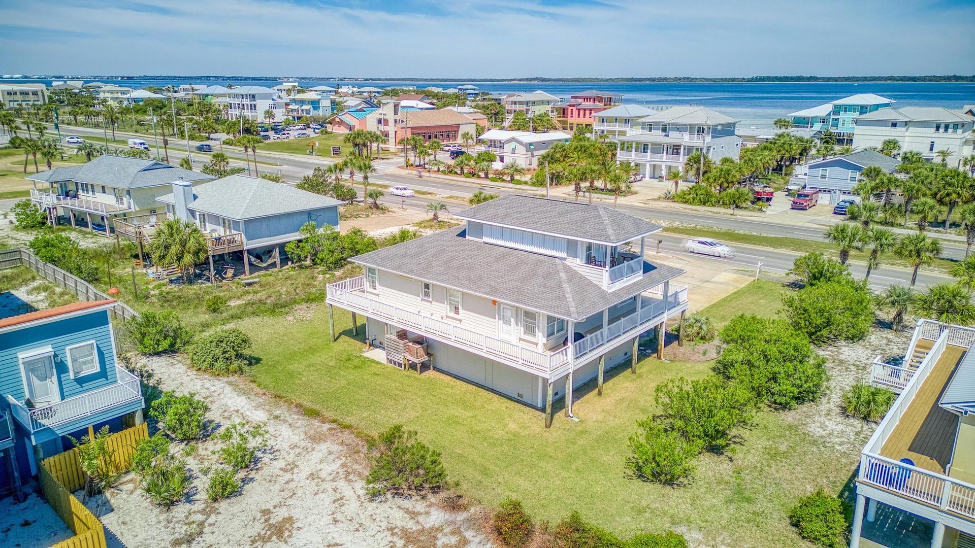 Via De Luna 1004  The Roost 47