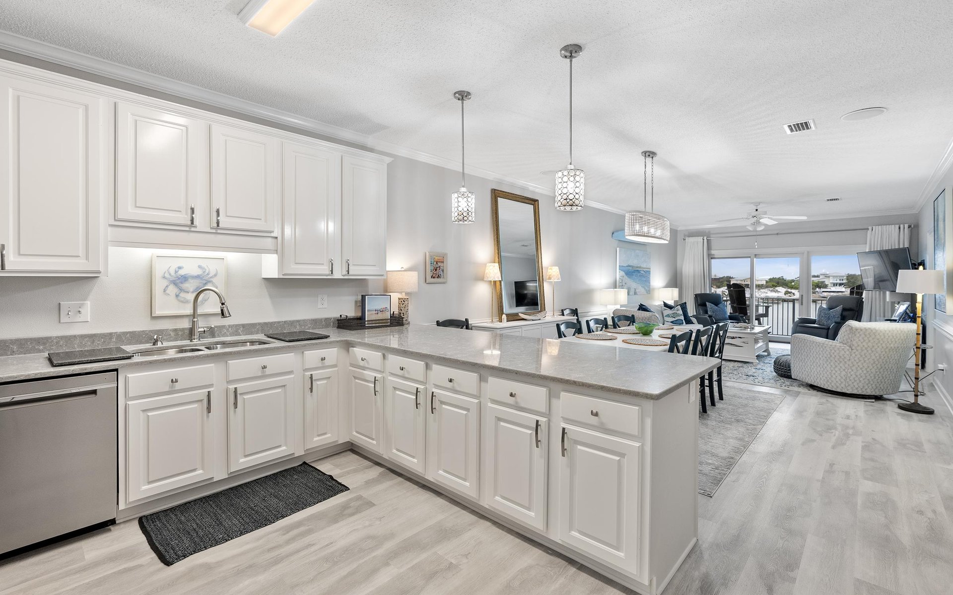 Dolphin Harbor 3H 10