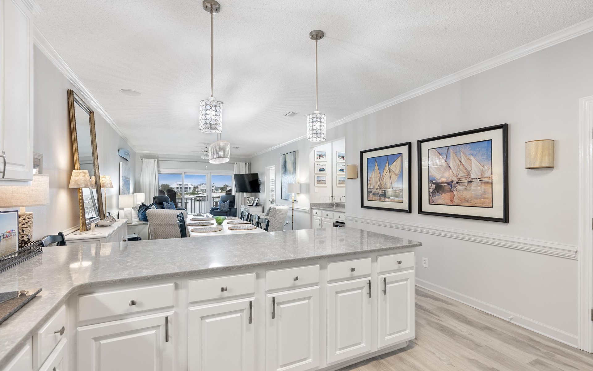 Dolphin Harbor 3H 11