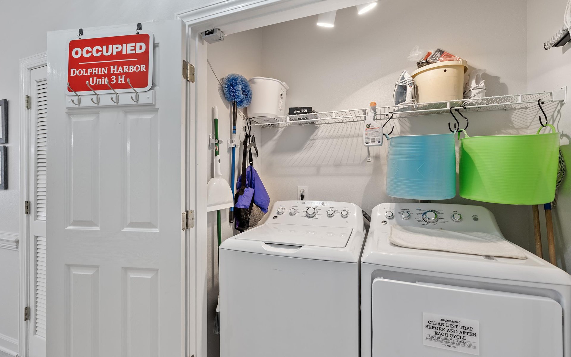 Dolphin Harbor 3H 12