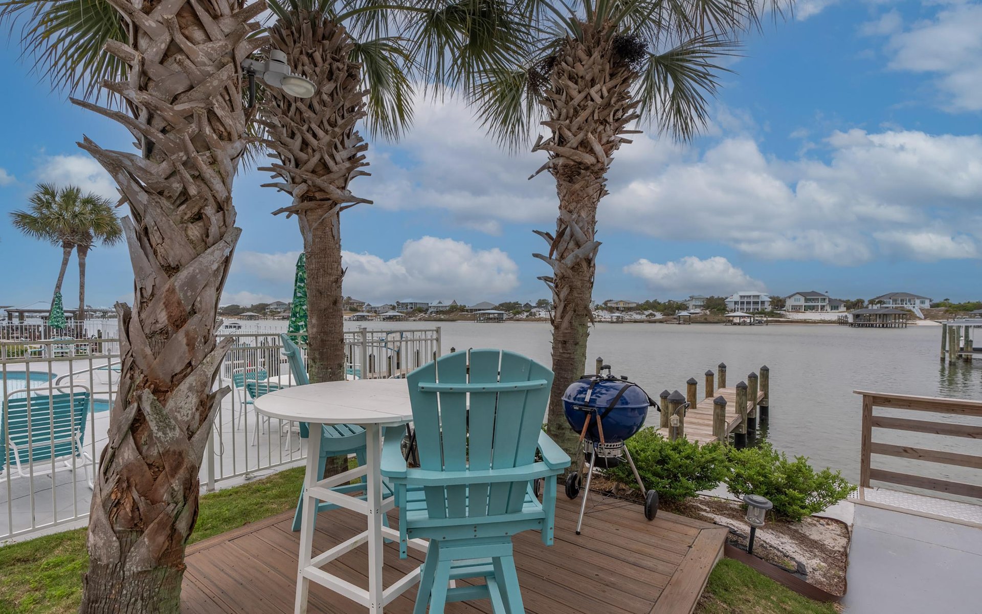 Dolphin Harbor 3H 31