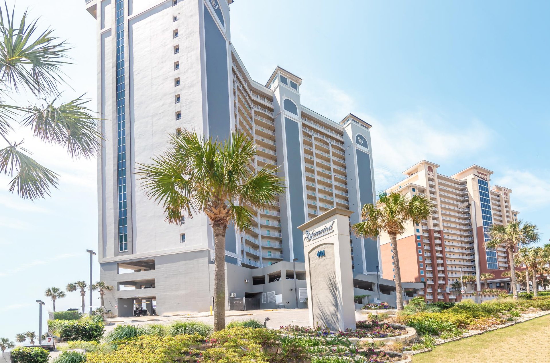 A Wave From It All  Seawind 802 1