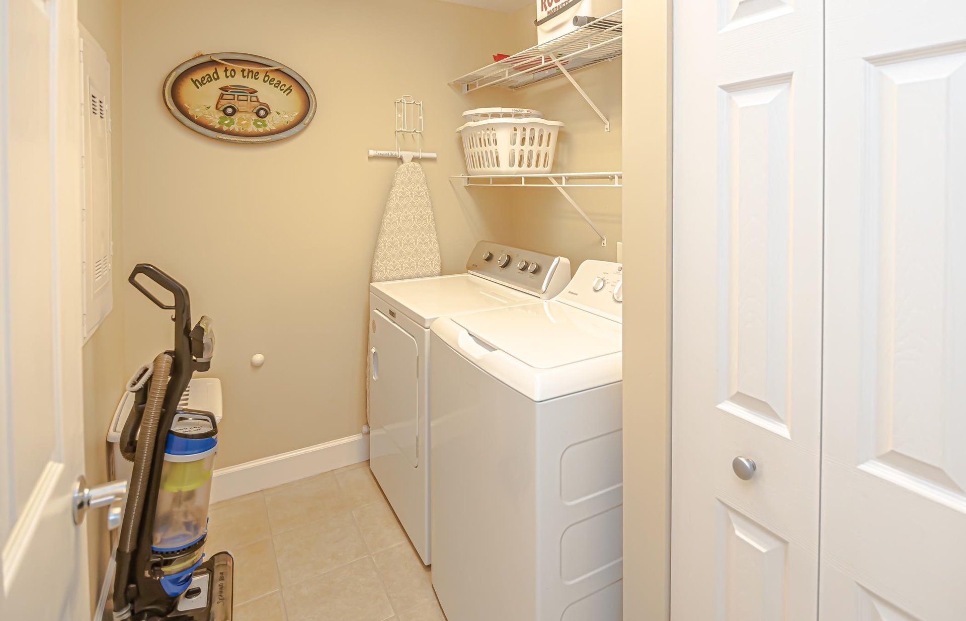 A Wave From It All  Seawind 802 32