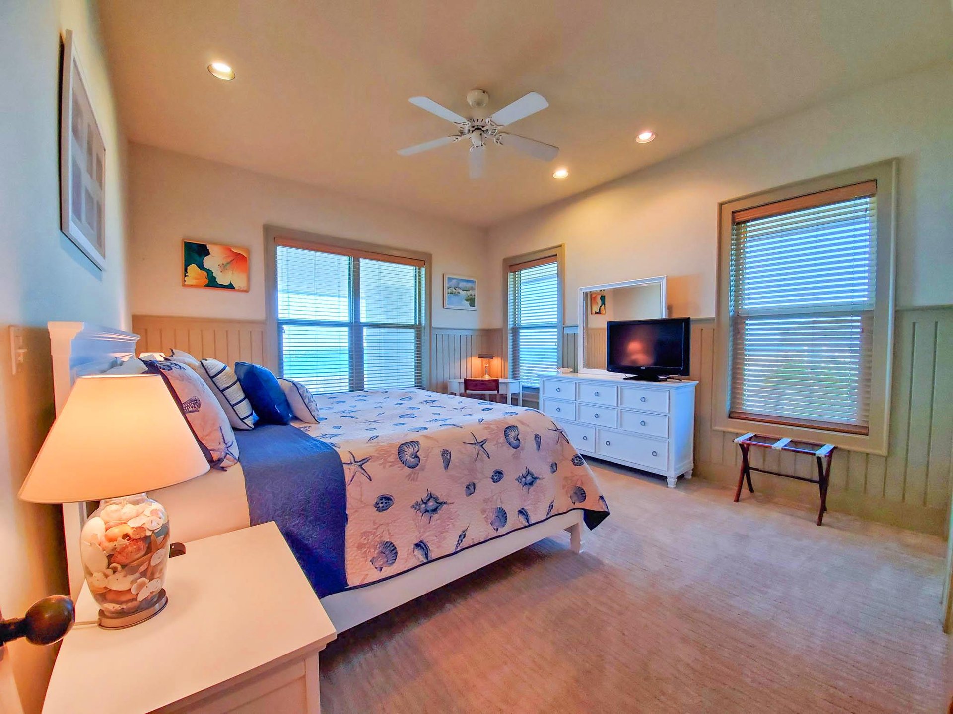 Ariola 102  The Phoenix 17