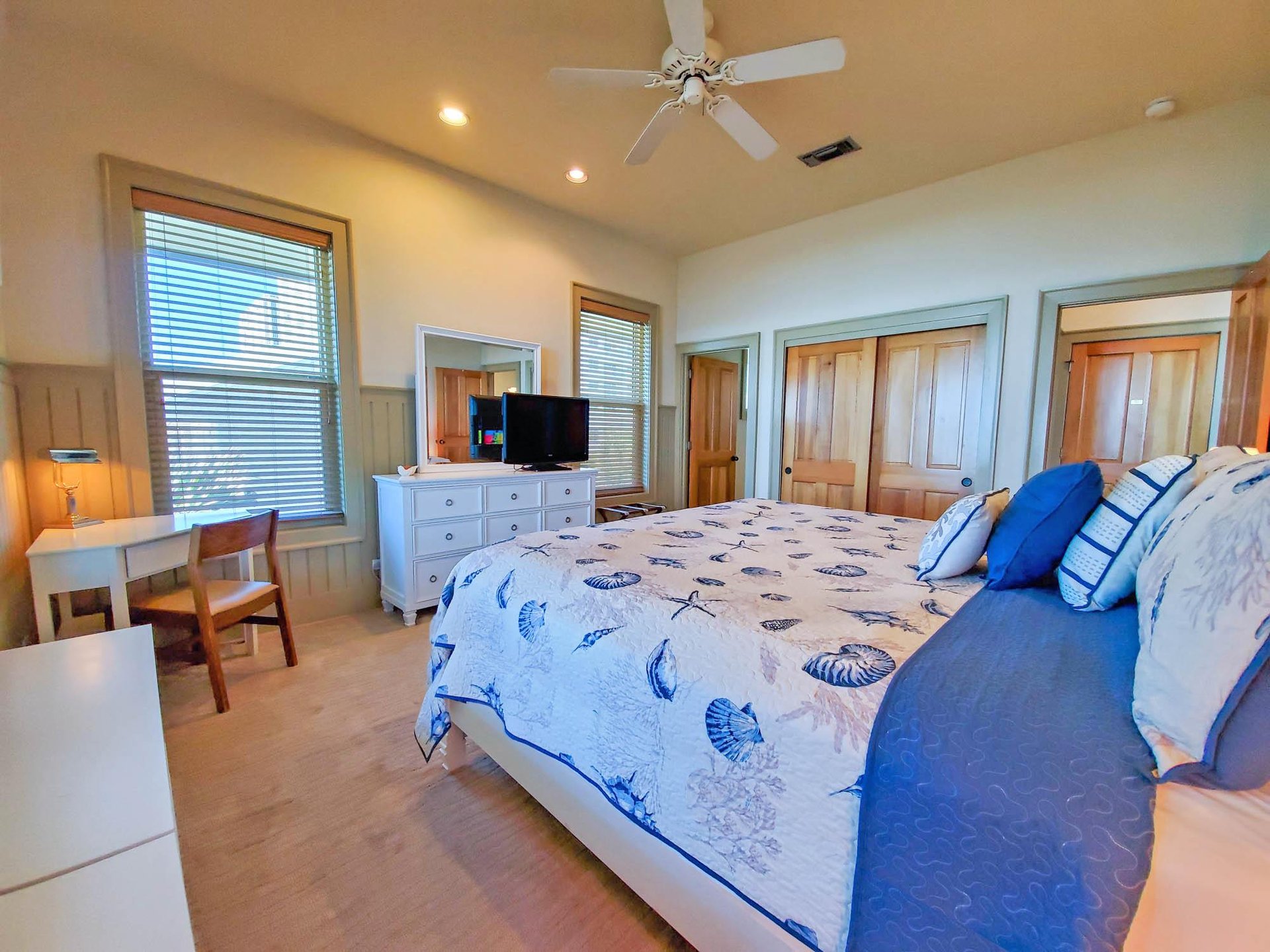 Ariola 102  The Phoenix 20