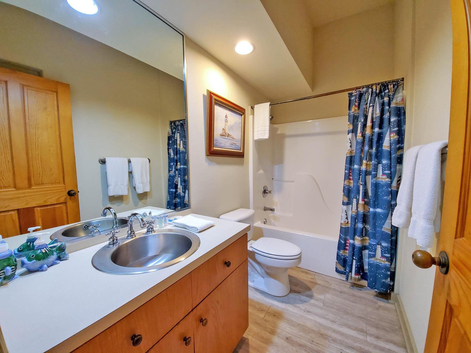 Ariola 102  The Phoenix 27