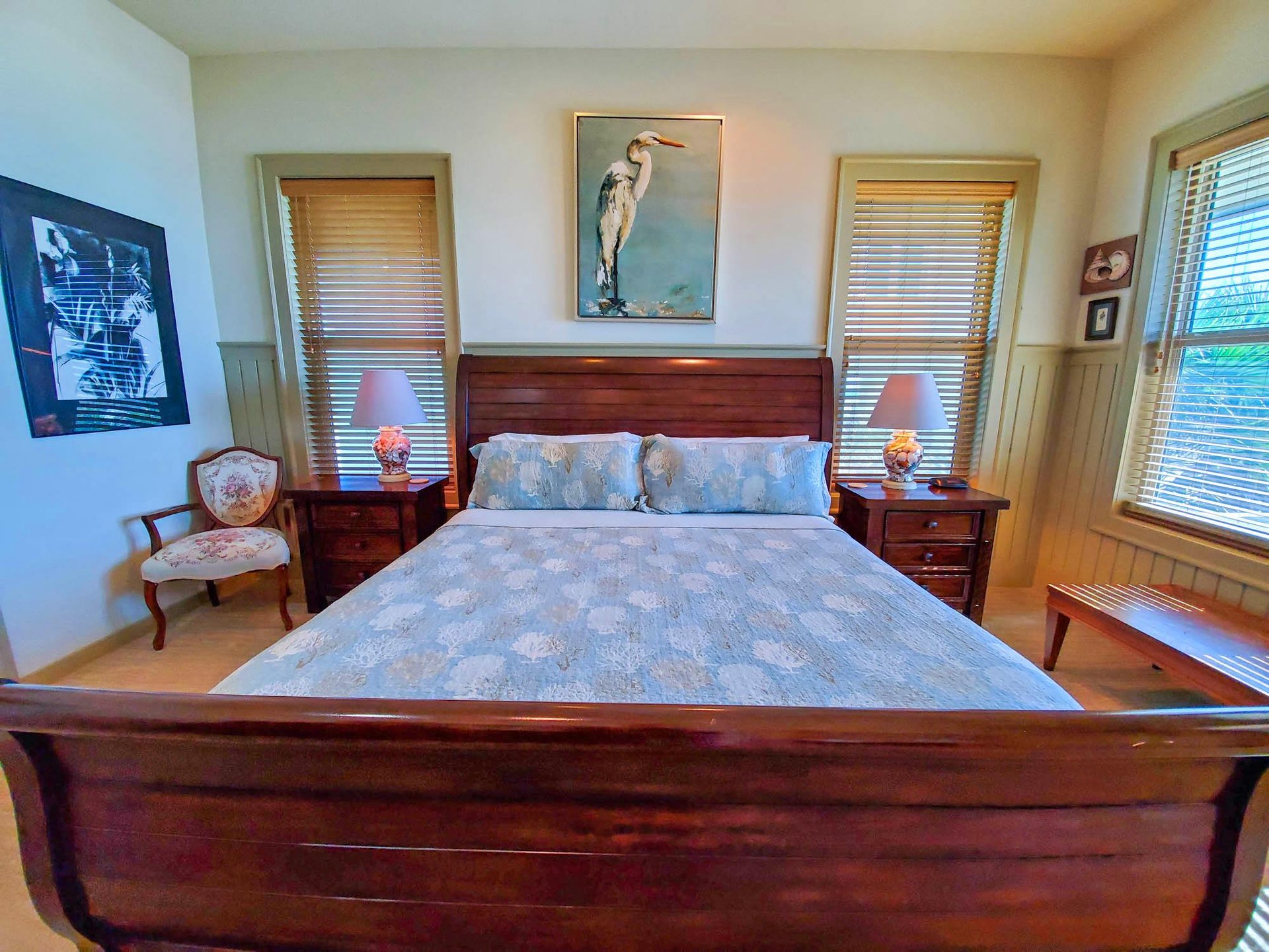 Ariola 102  The Phoenix 29