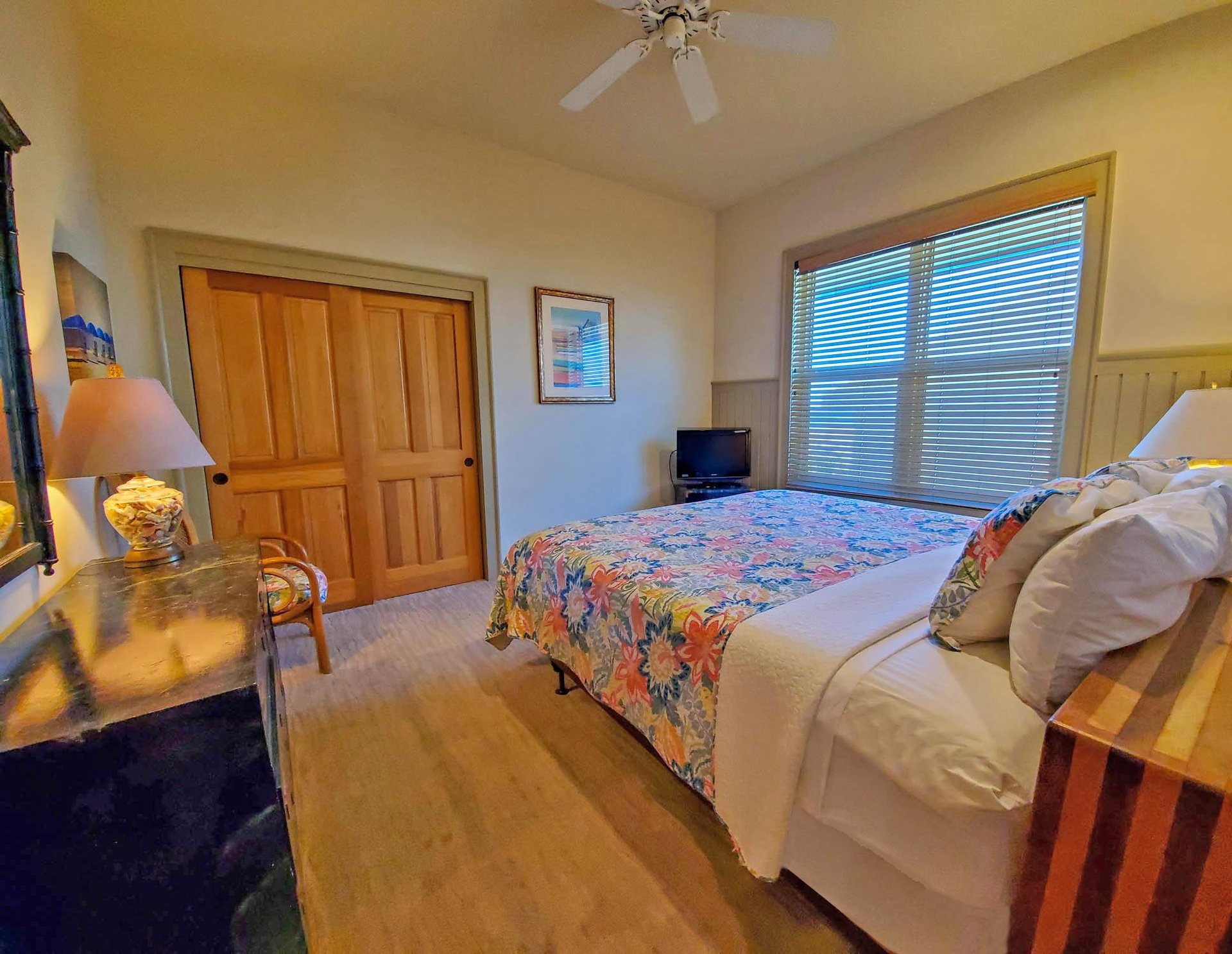 Ariola 102  The Phoenix 31