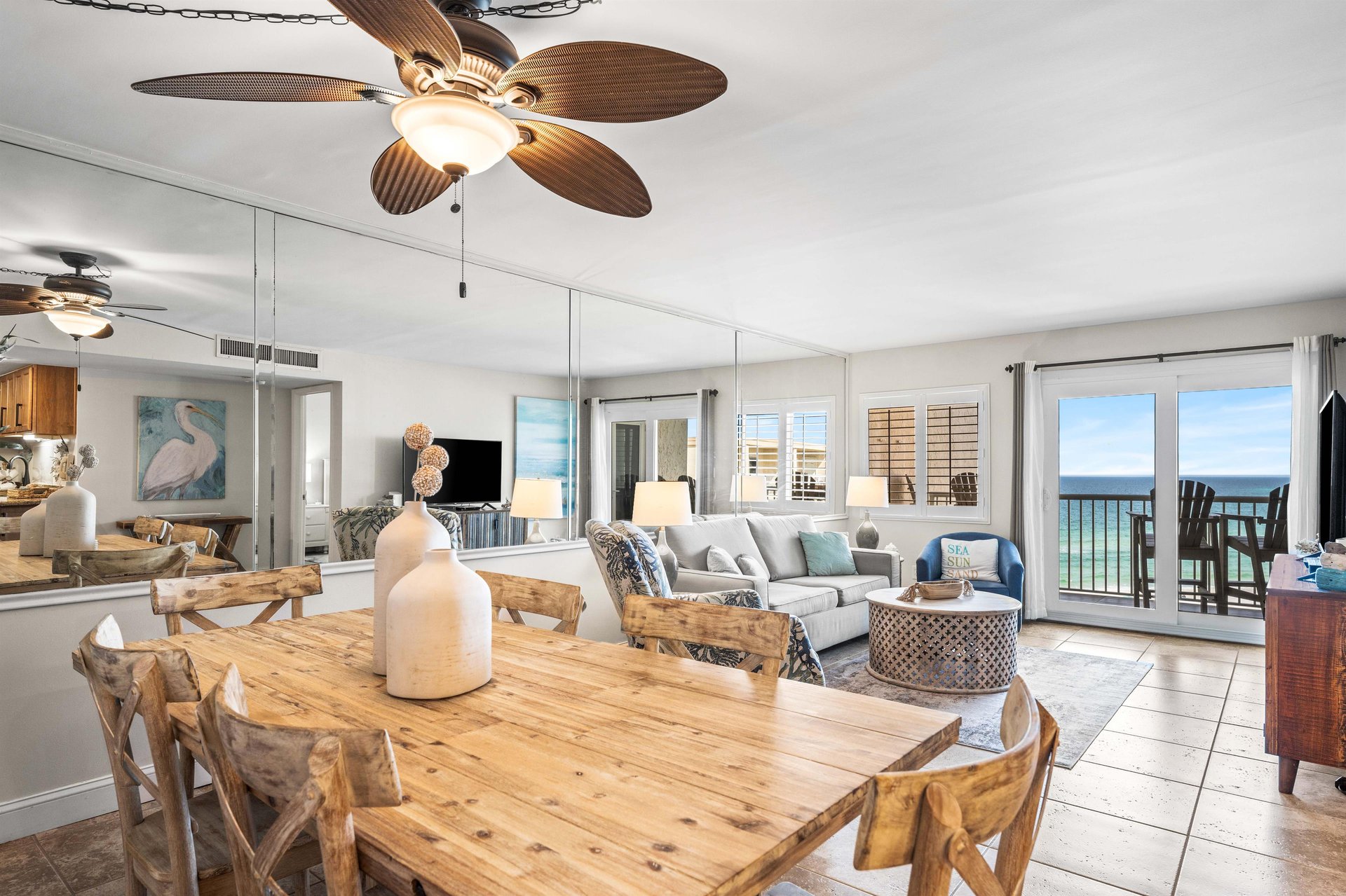 Holiday Surf and Racquet Unit 715 14