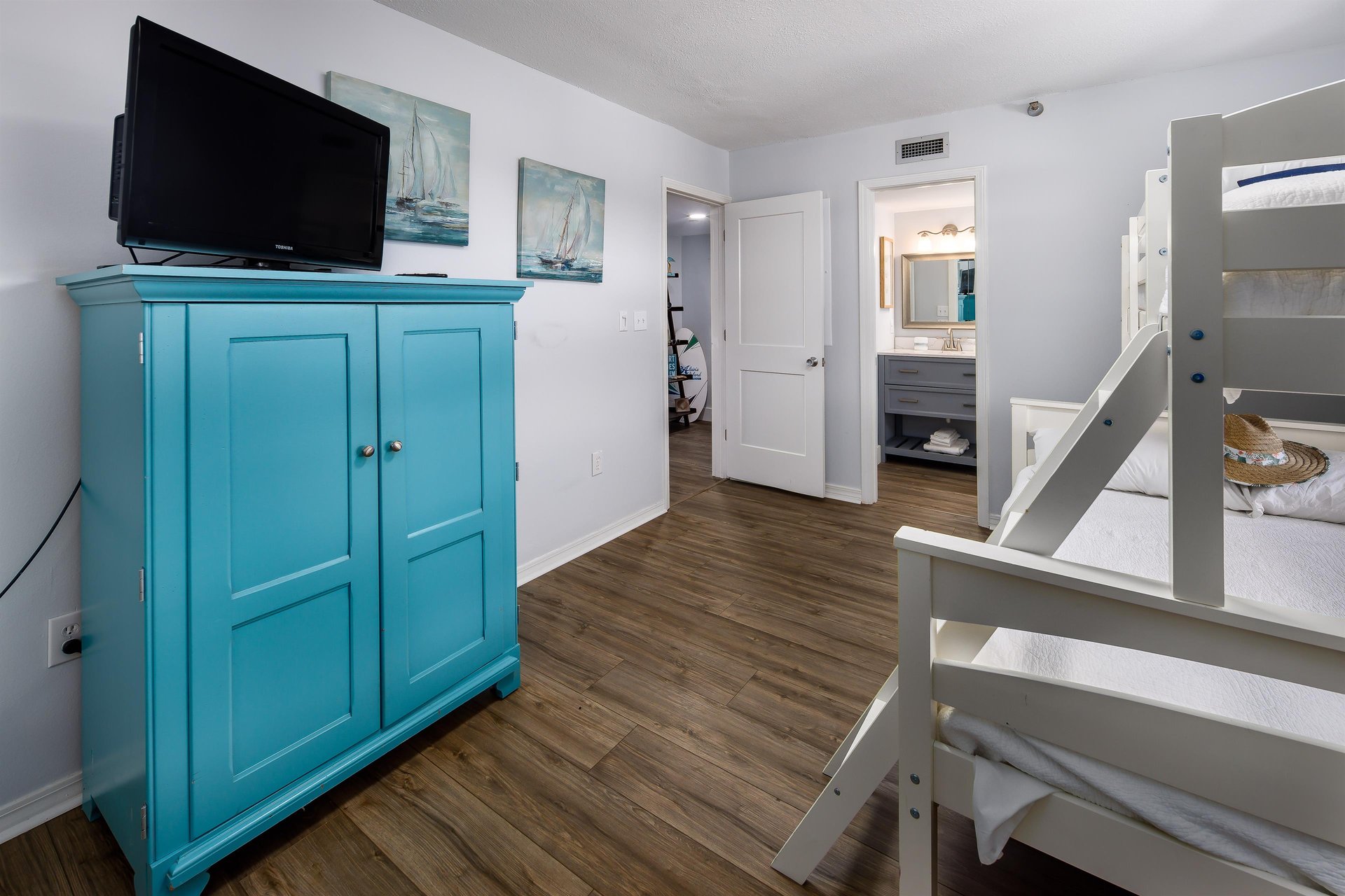 Nautilus Unit 2307 7