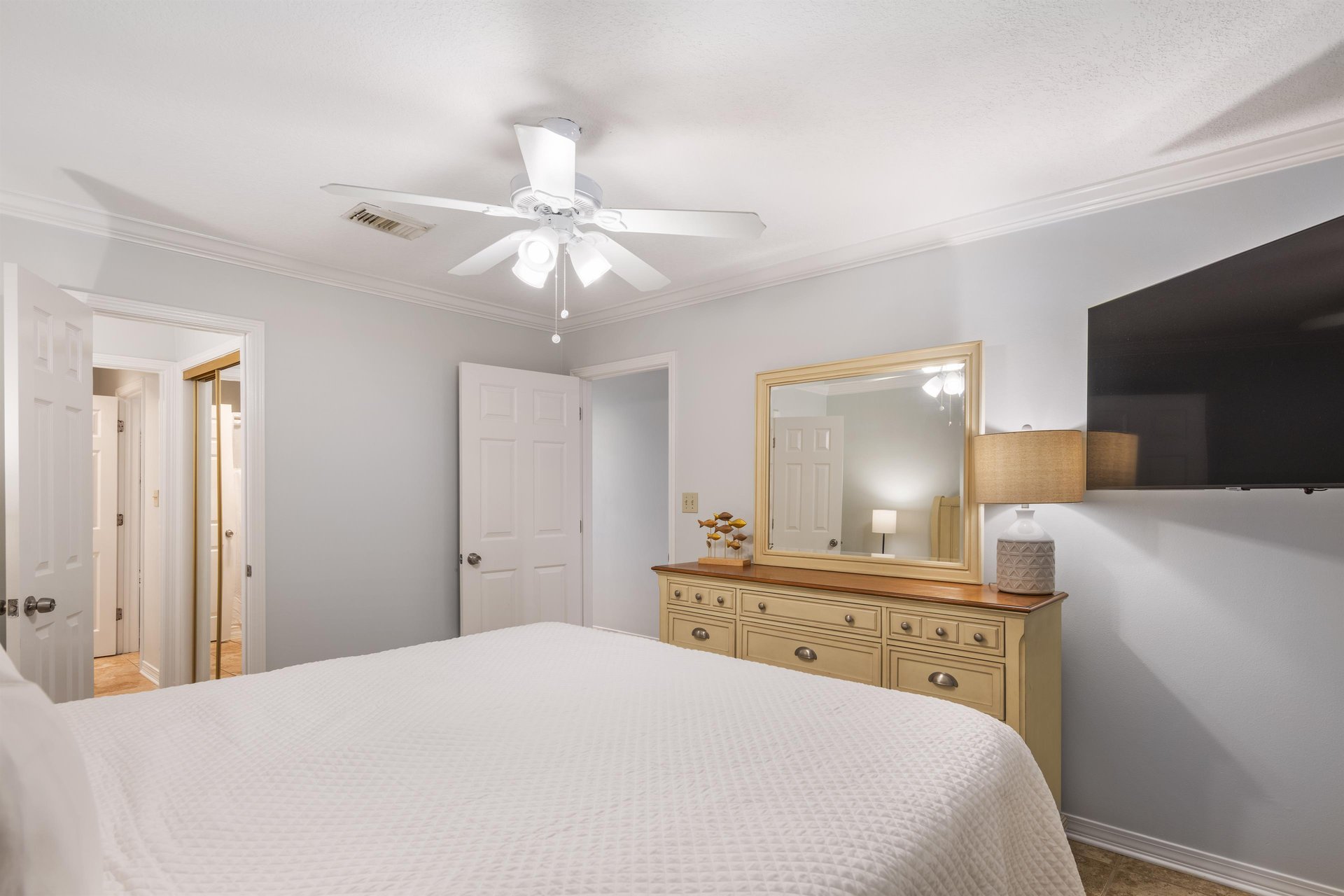 Coral Reef Club 04 11