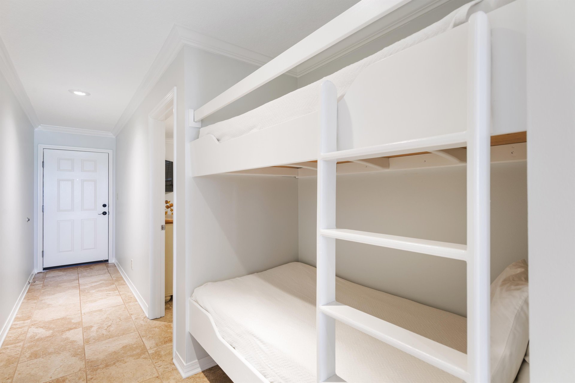 Coral Reef Club 04 11