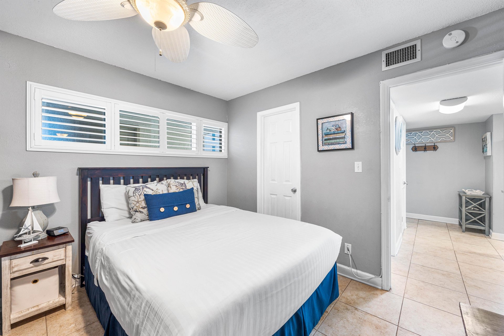 Holiday Surf and Racquet Unit 218 21