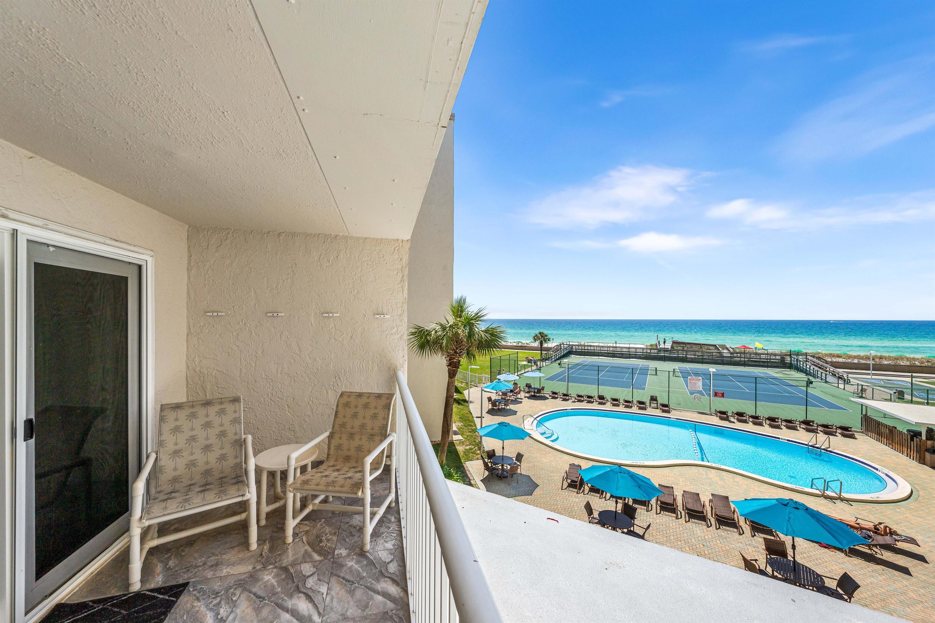 Holiday Surf and Racquet Unit 313 2