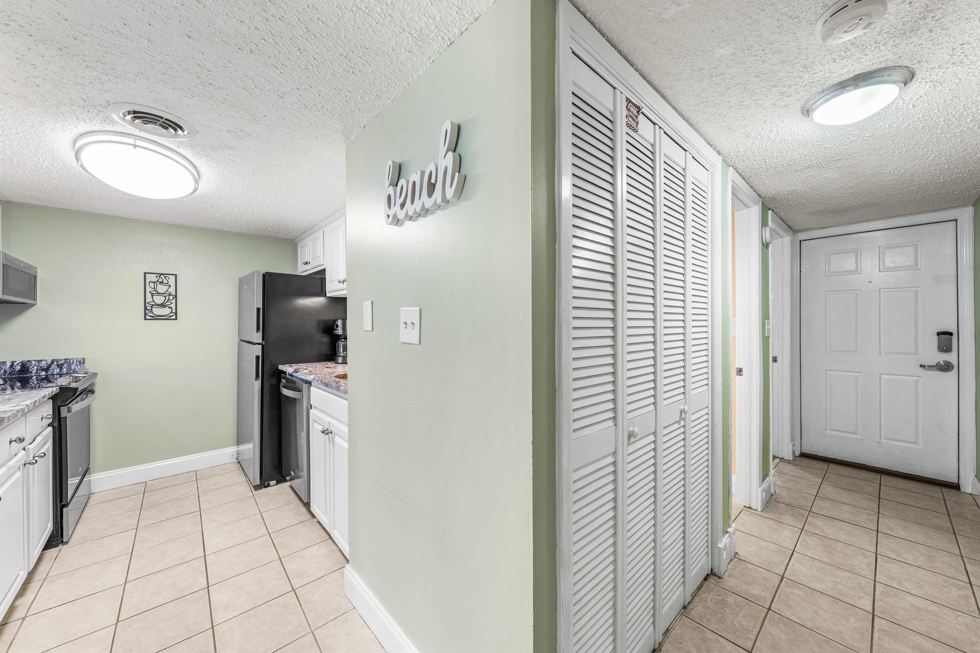 Holiday Surf and Racquet Unit 313 8