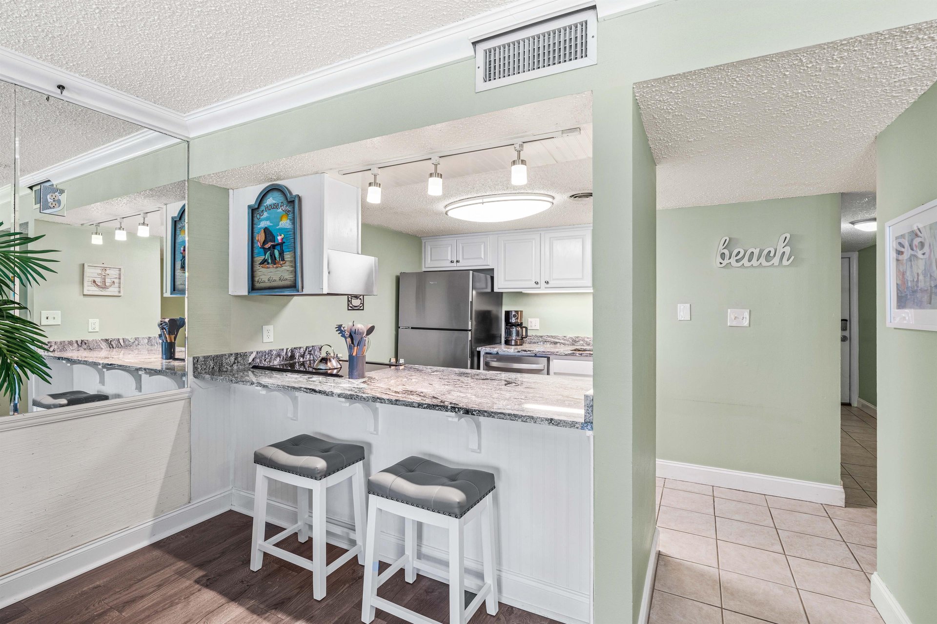 Holiday Surf and Racquet Unit 313 11