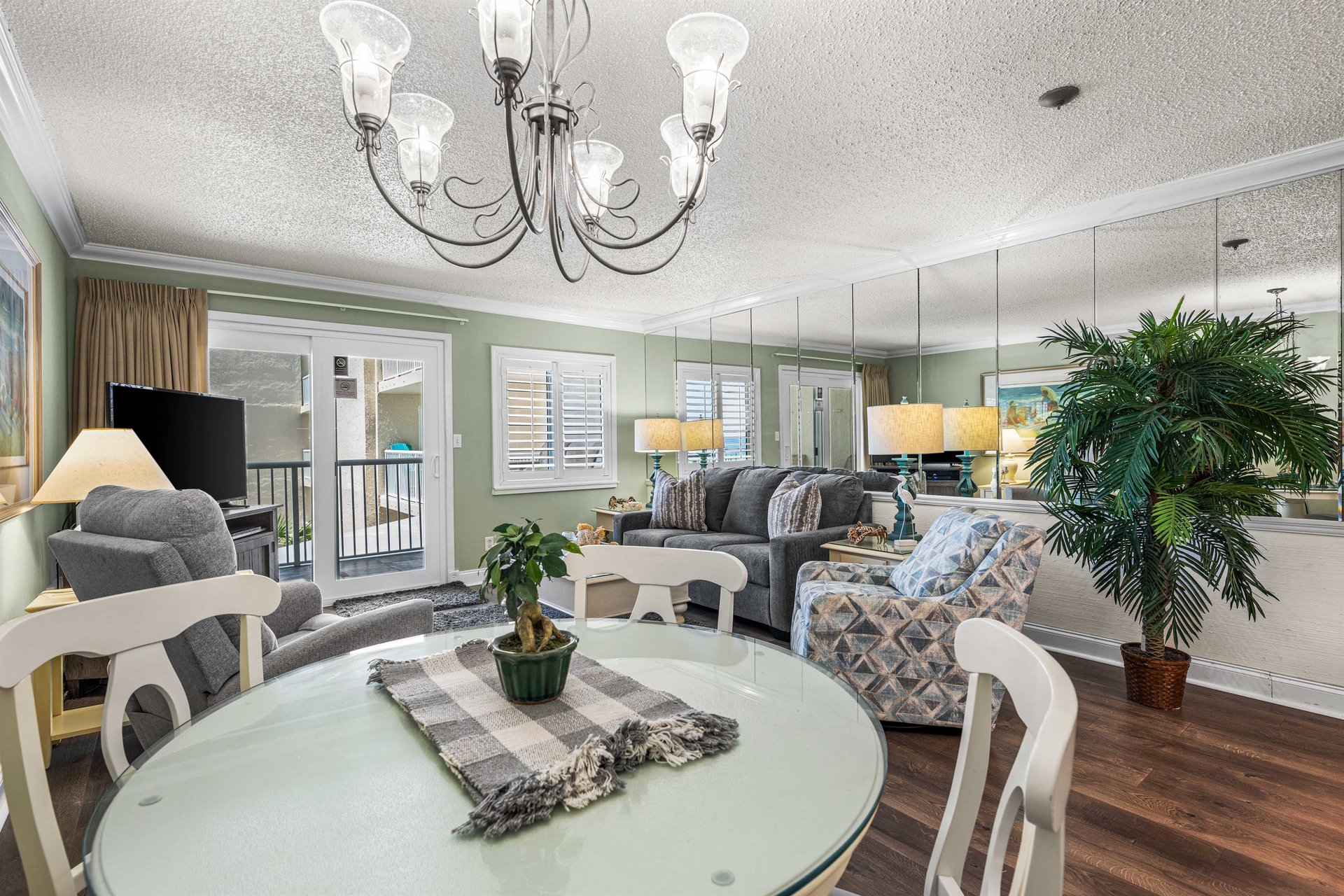 Holiday Surf and Racquet Unit 313 12