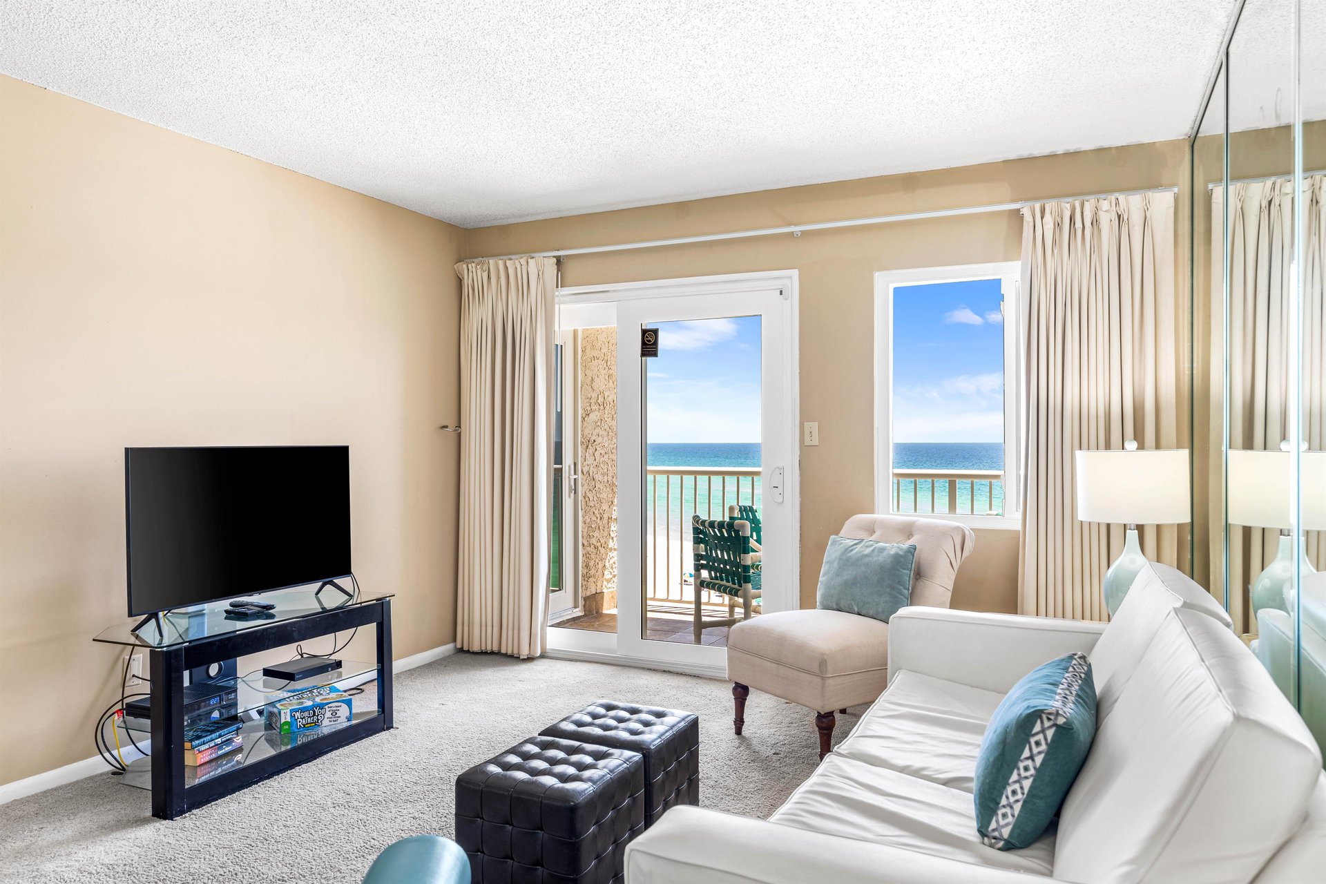 Holiday Surf and Racquet Unit 701 3