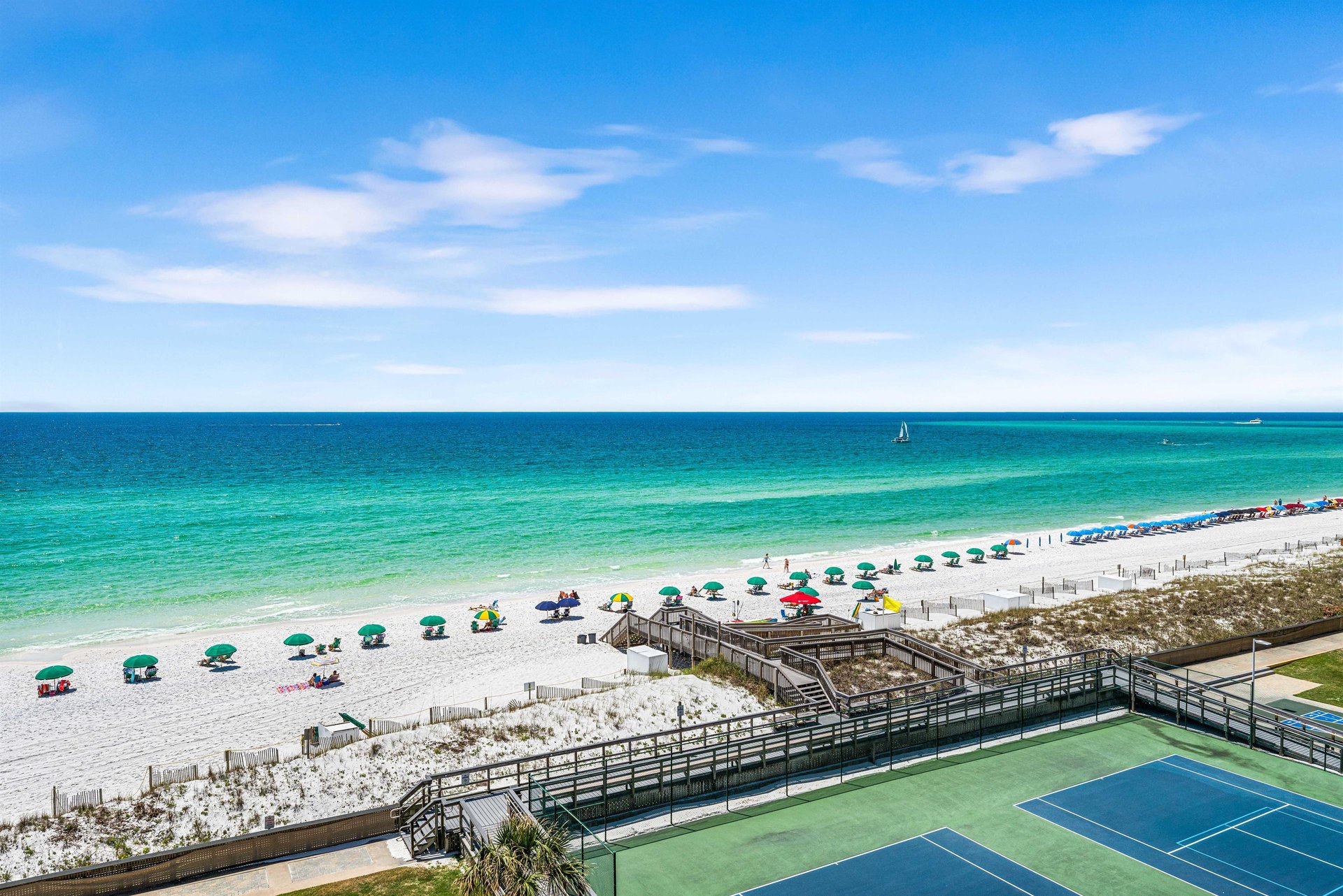 Holiday Surf and Racquet Unit 620 5