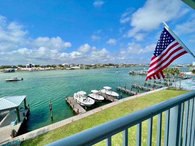 Dolphin Harbor 3H 26