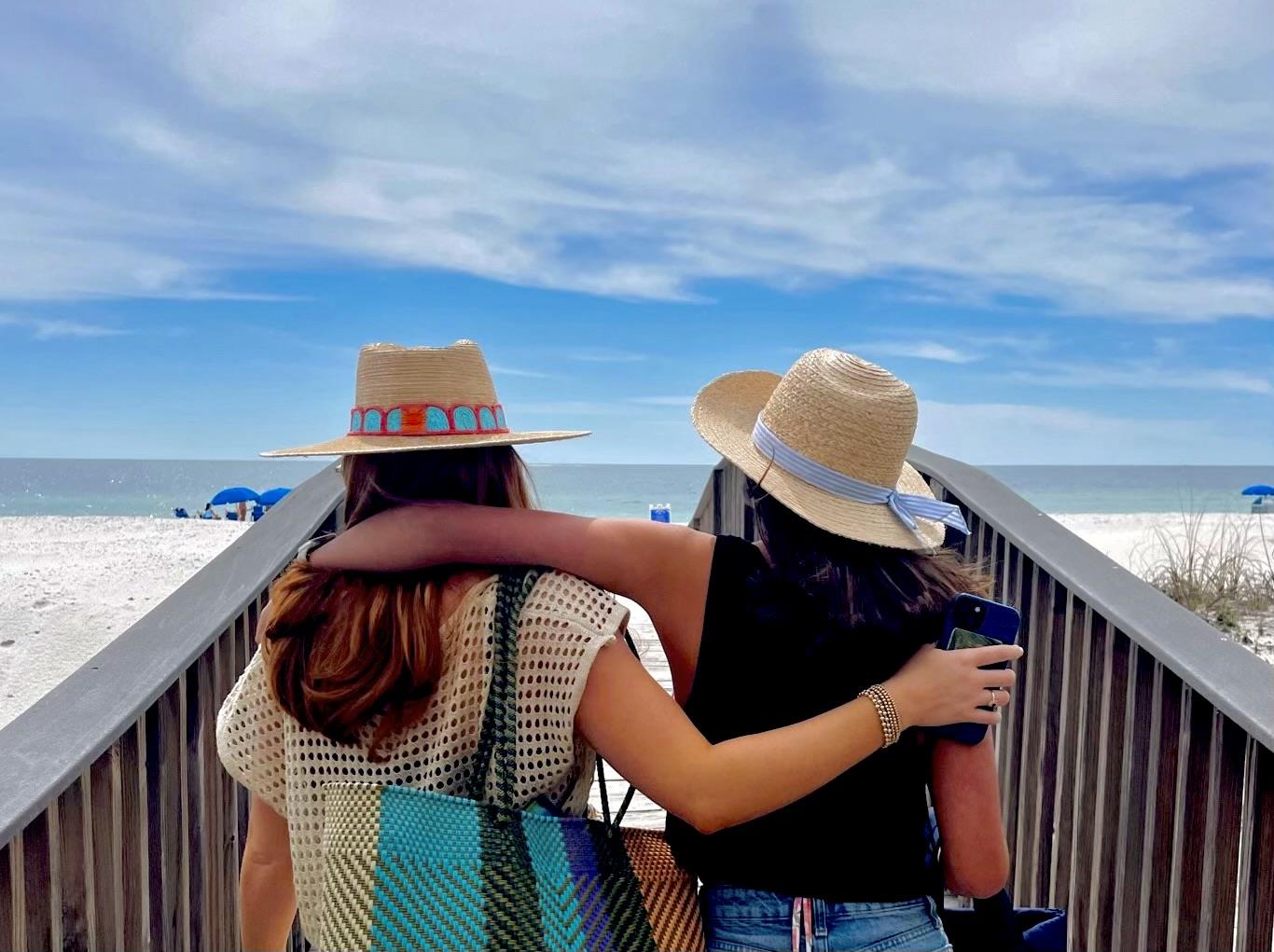 Dolphin Harbor 3H 50